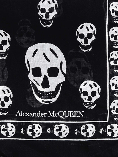 Alexander McQueen FOULARD SKULL outlook