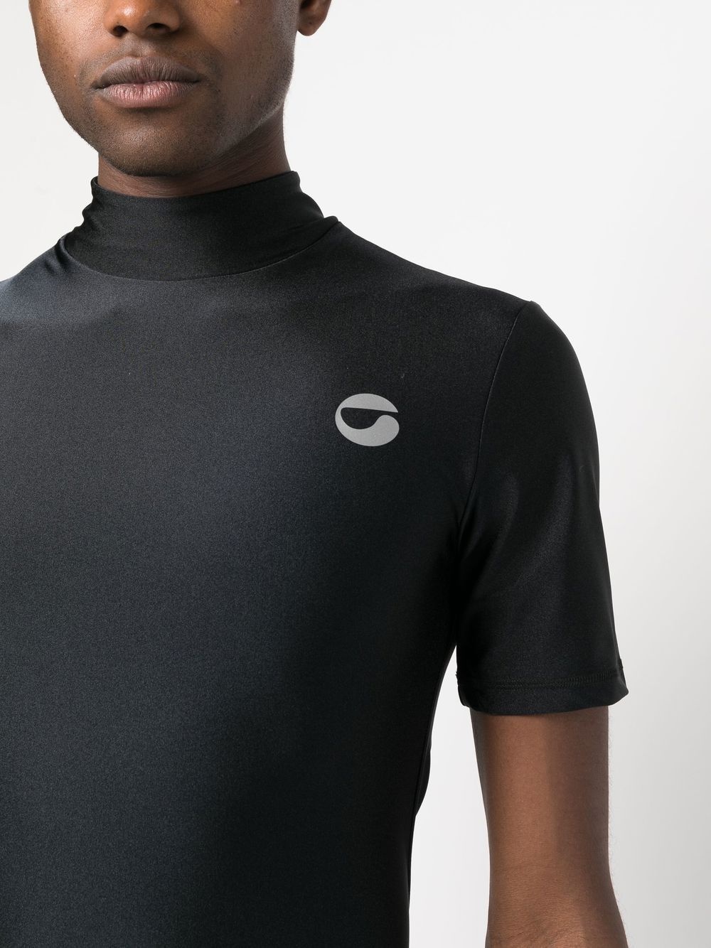 logo-print mock neck T-shirt - 6