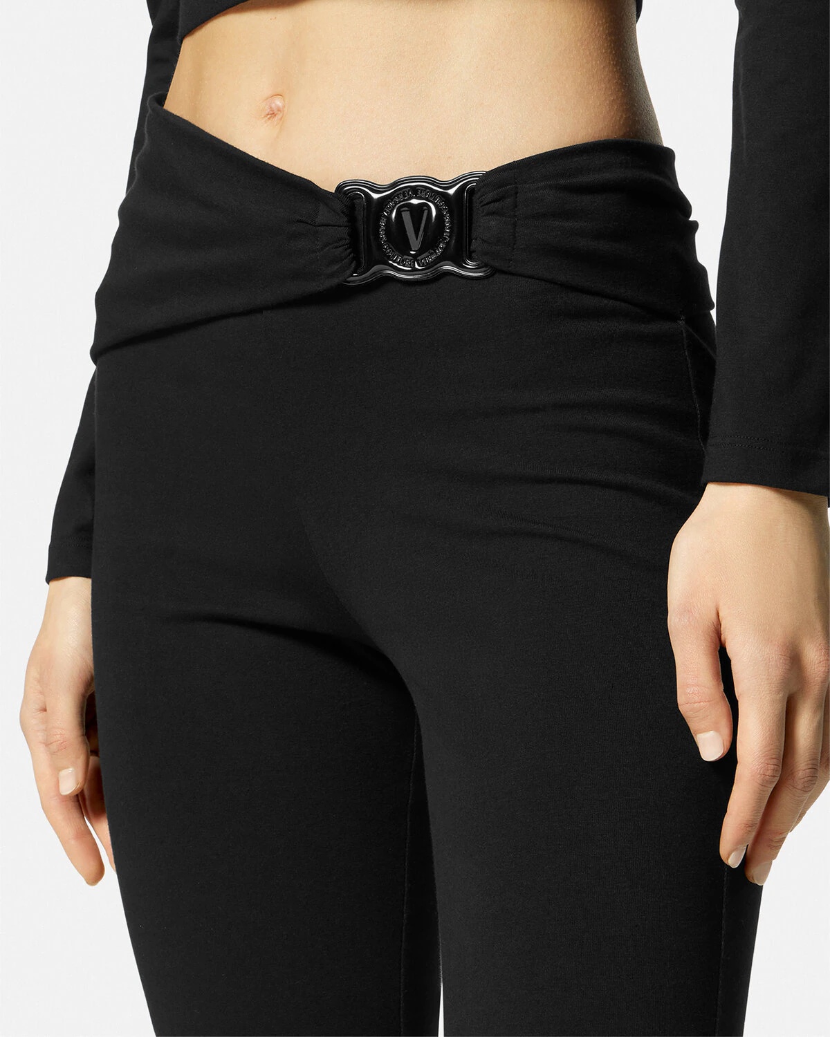 V-Emblem Flared Leggings - 5