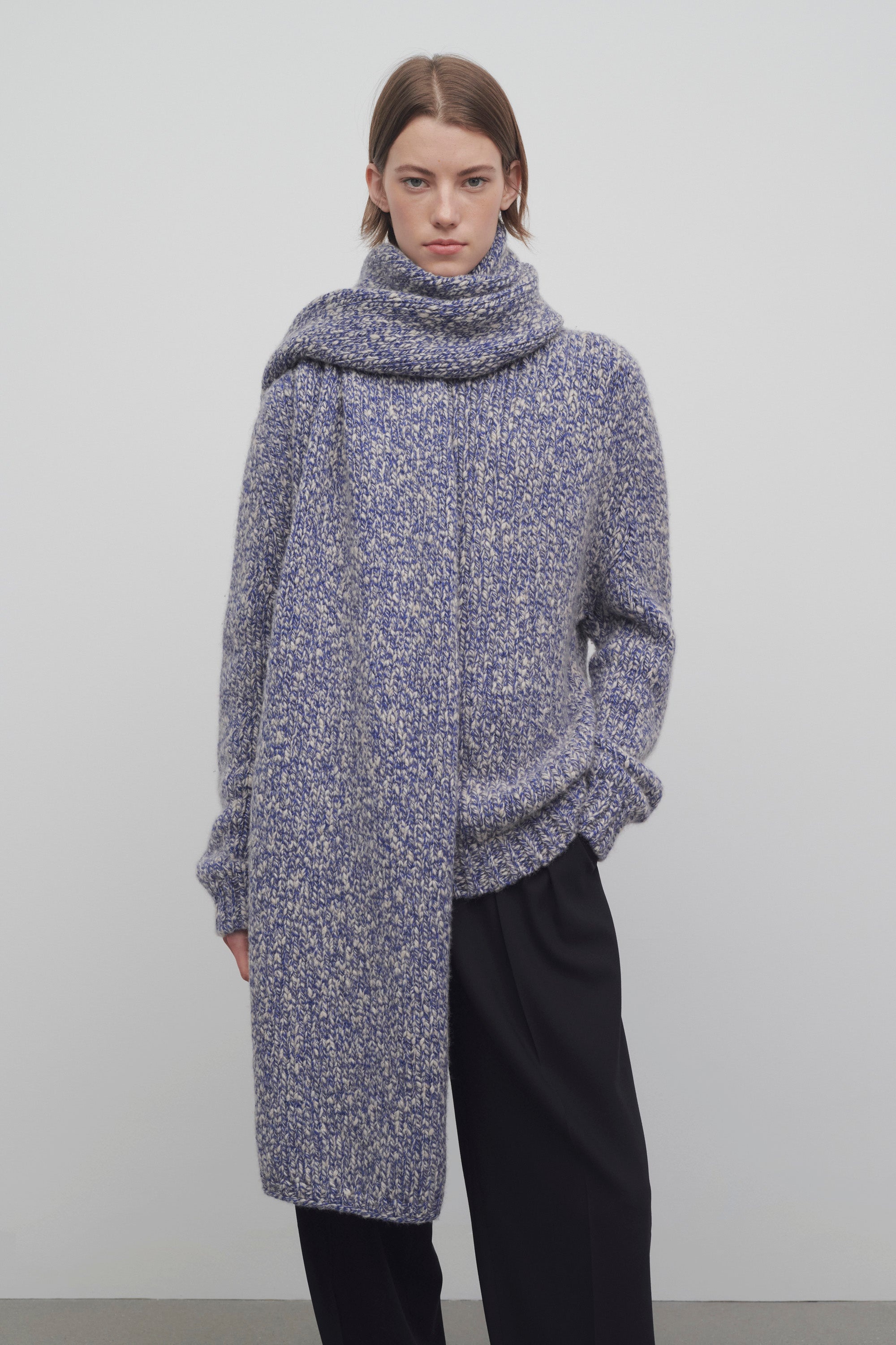 Hobe Scarf in Cashmere - 3