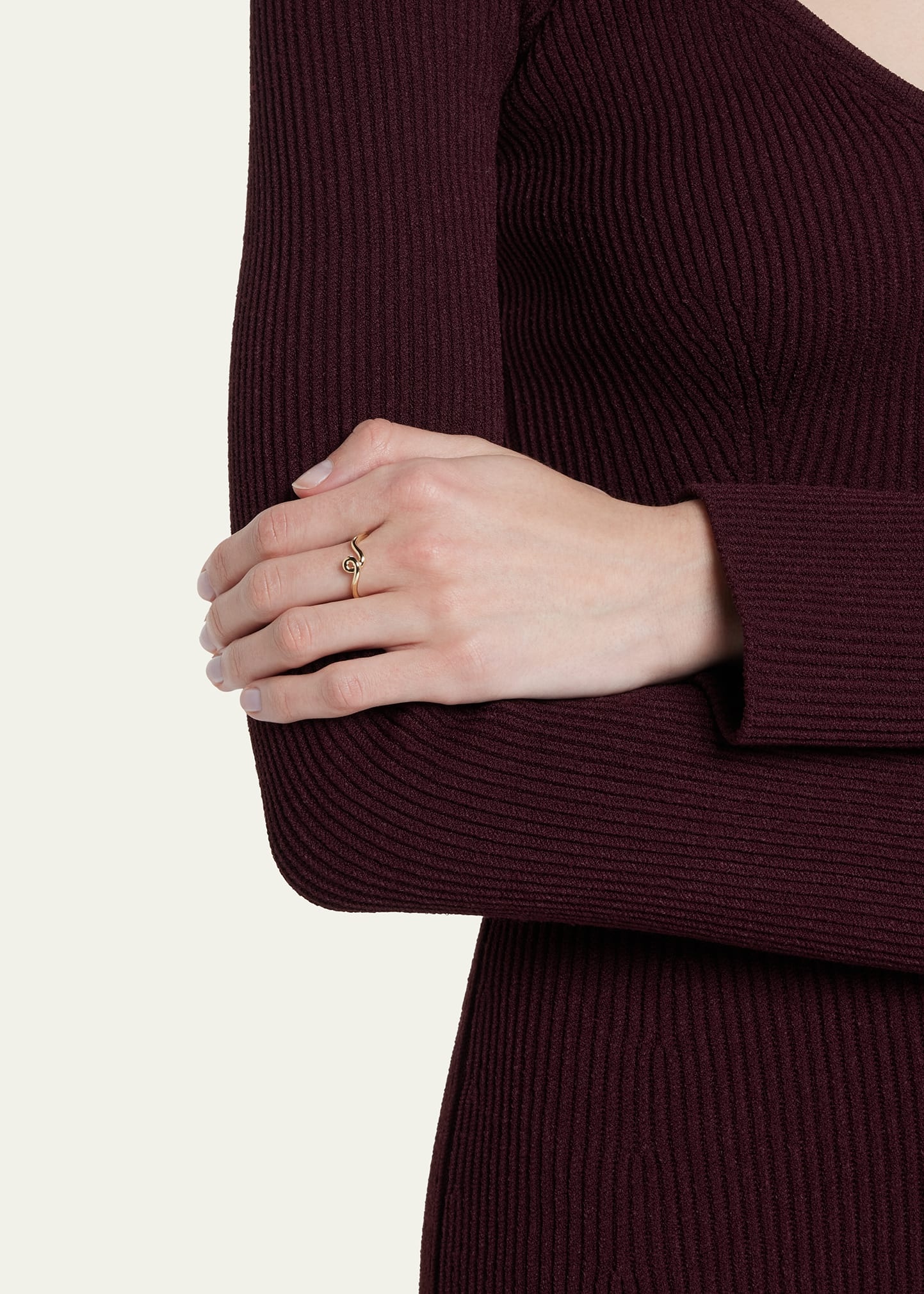 Wow Mini Ring in 9K Yellow Gold - 2
