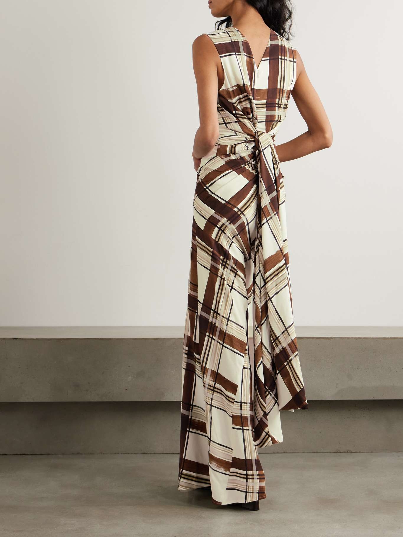 Gathered checked crepe maxi dress - 3