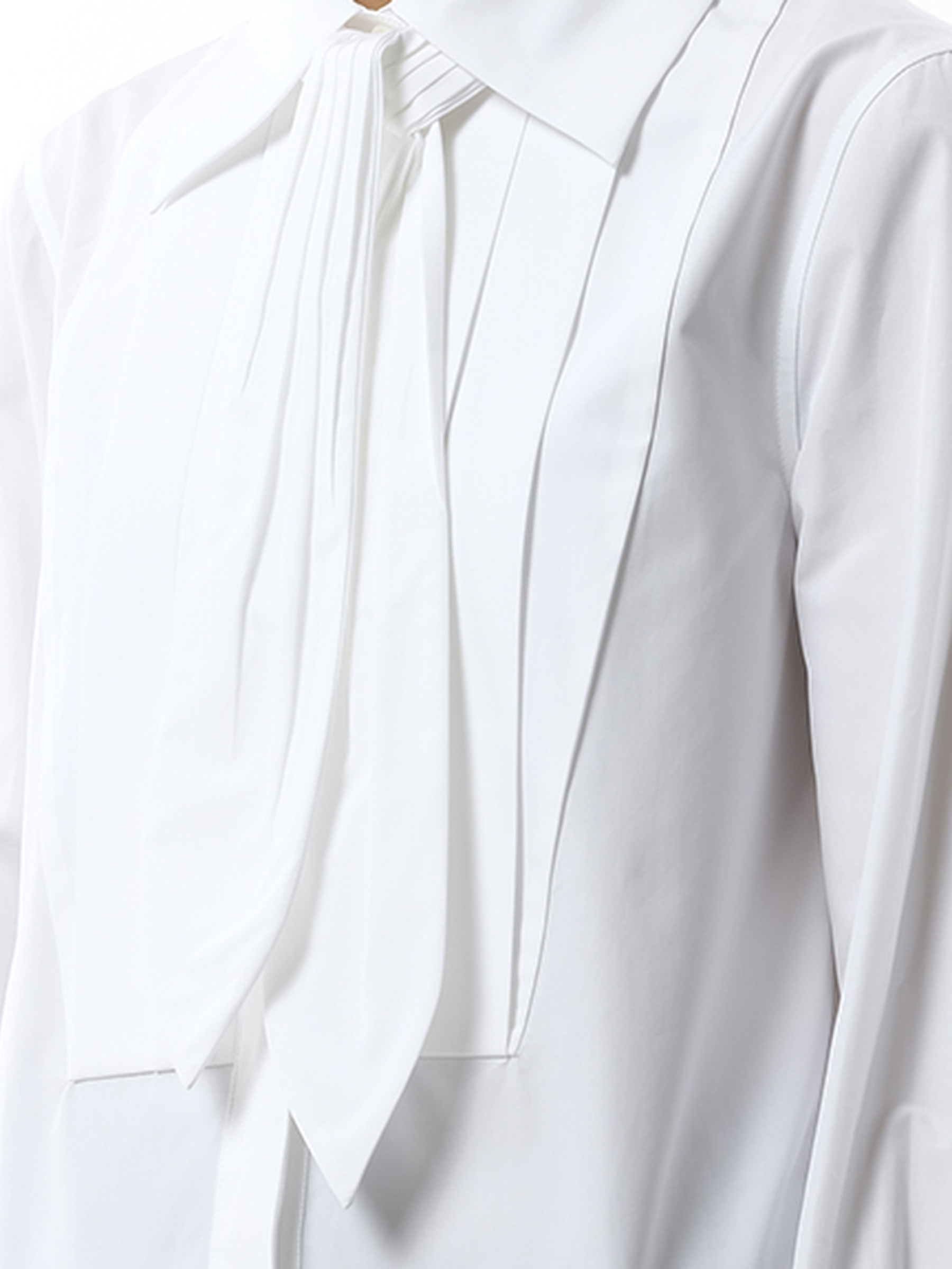 Shirt in White - 3