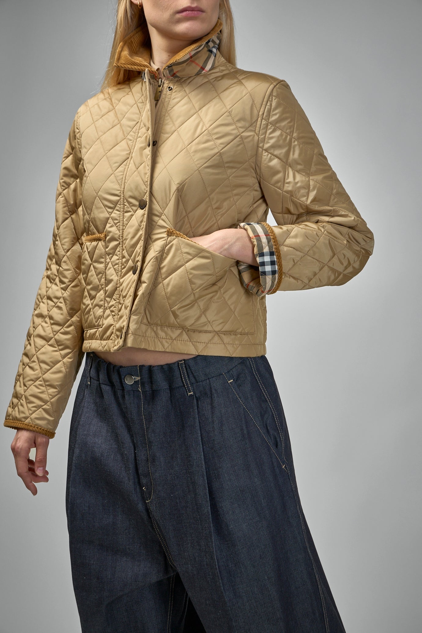 Cropped Quilted Nylon Jacket - 4