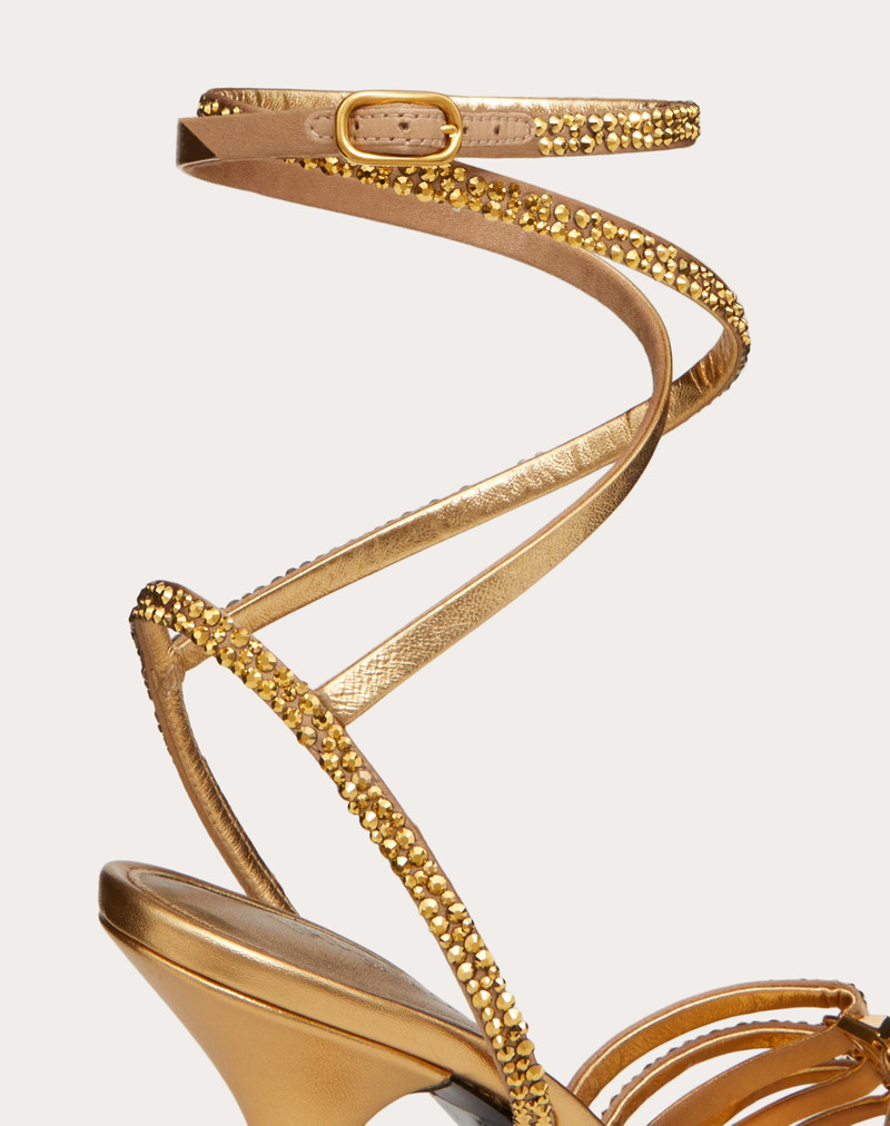 ROCKSTUD STRAPPY SANDAL IN METALLIC NAPPA LEATHER WITH CRYSTALS 100MM 5