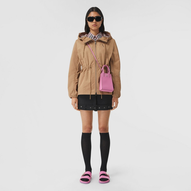 Burberry Logo Detail Lightweight Hooded Jacket outlook