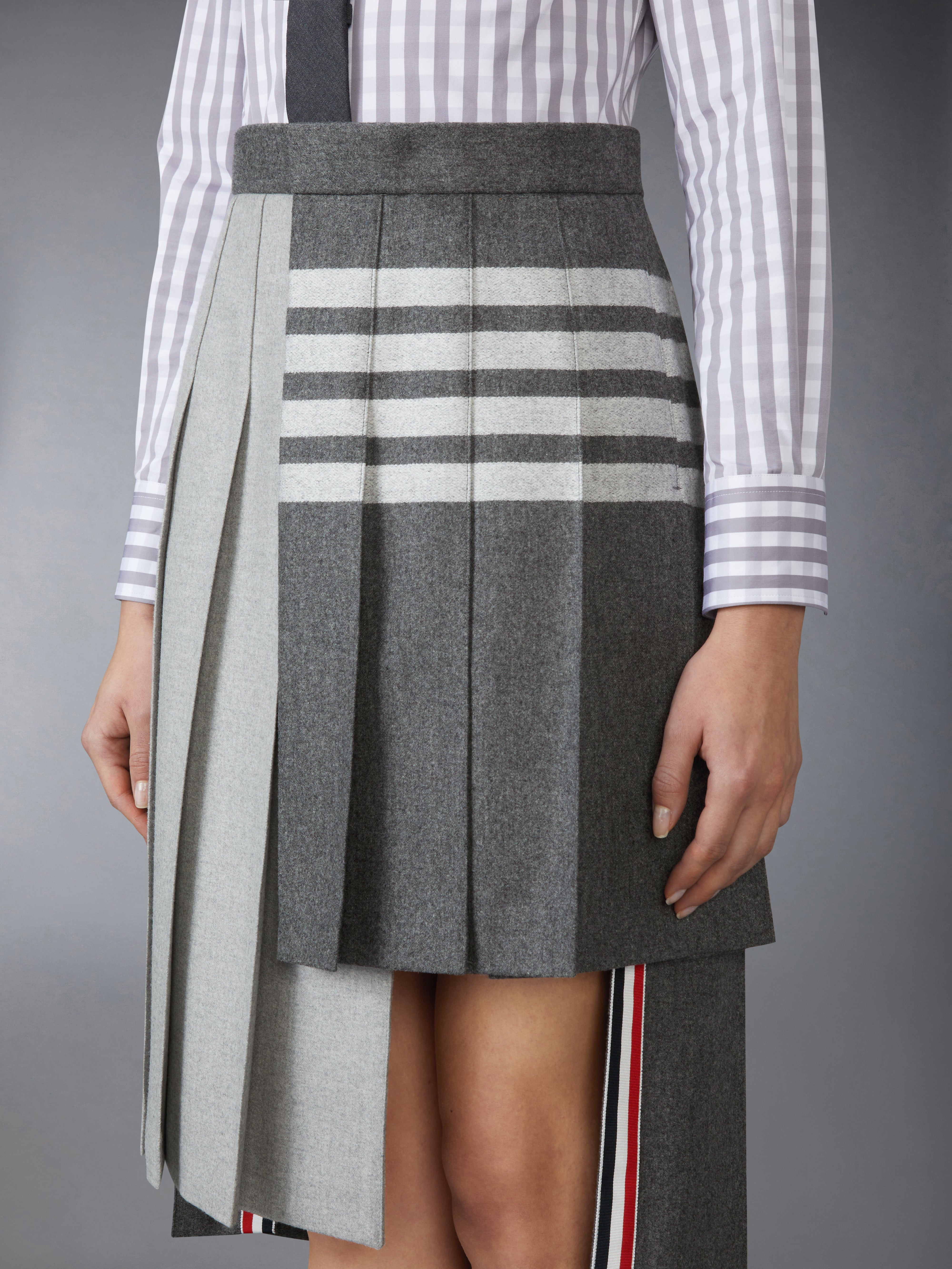 WOOL FLANNEL 4-BAR PLEATED SKIRT - 6