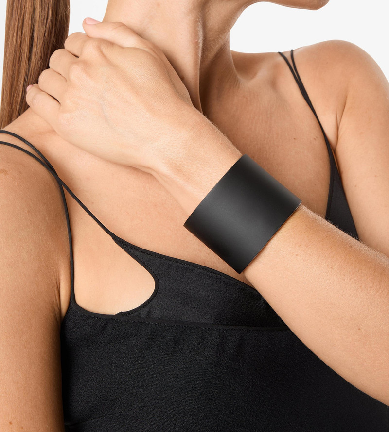 MATTE LACQUERED BRASS FERA CUFF 4