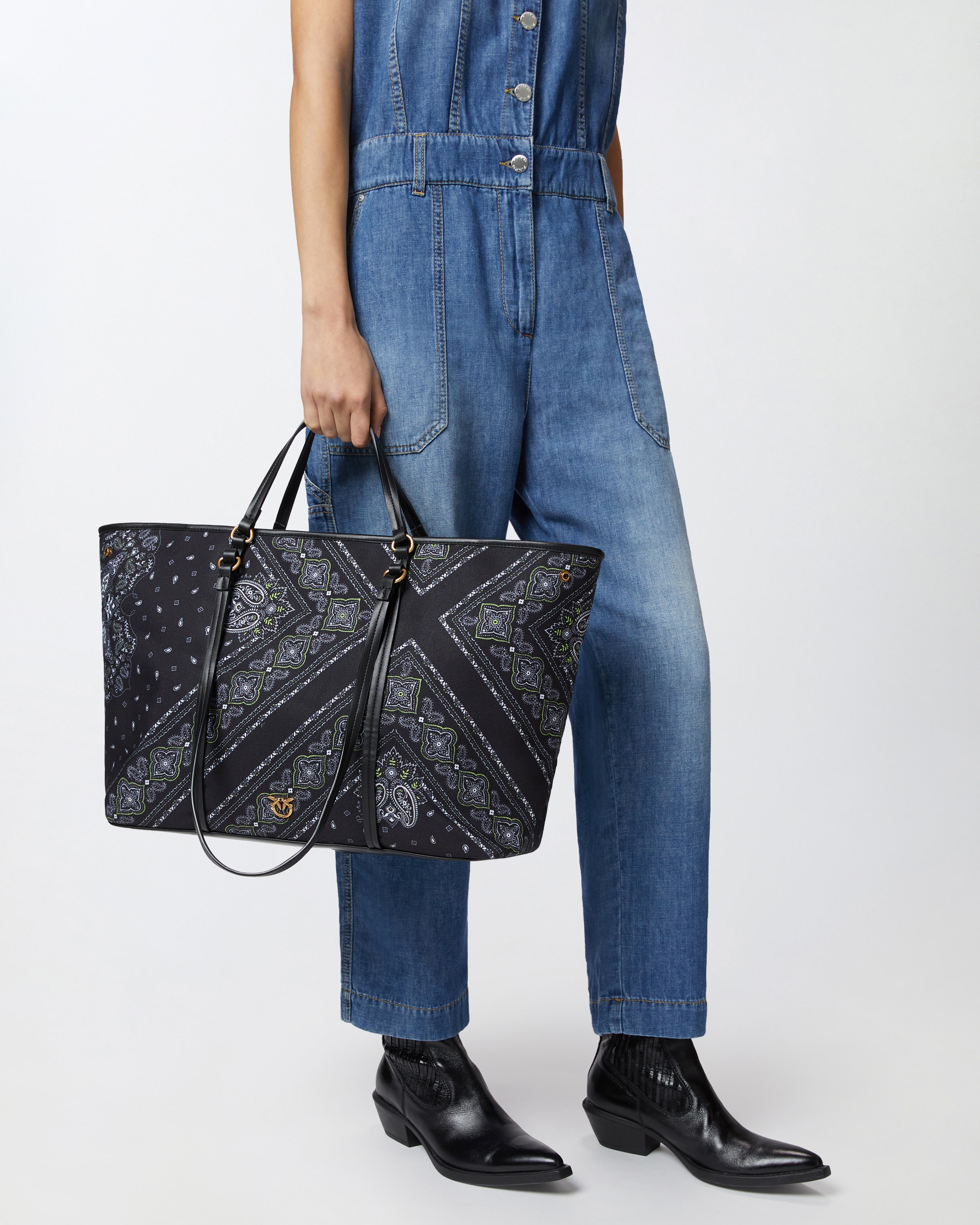 MAXI DOUBLE HANDLE SHOPPER BAG WITH BANDANA PRINT - 6