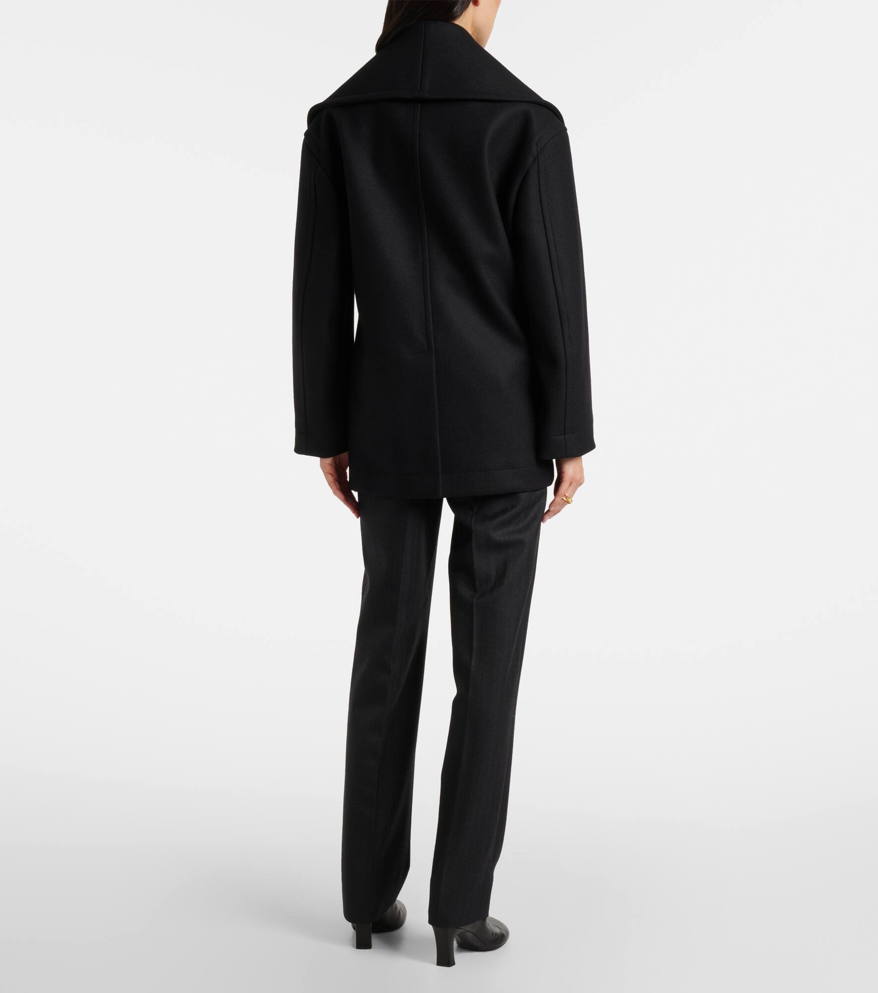 Double-breasted wool coat - 3