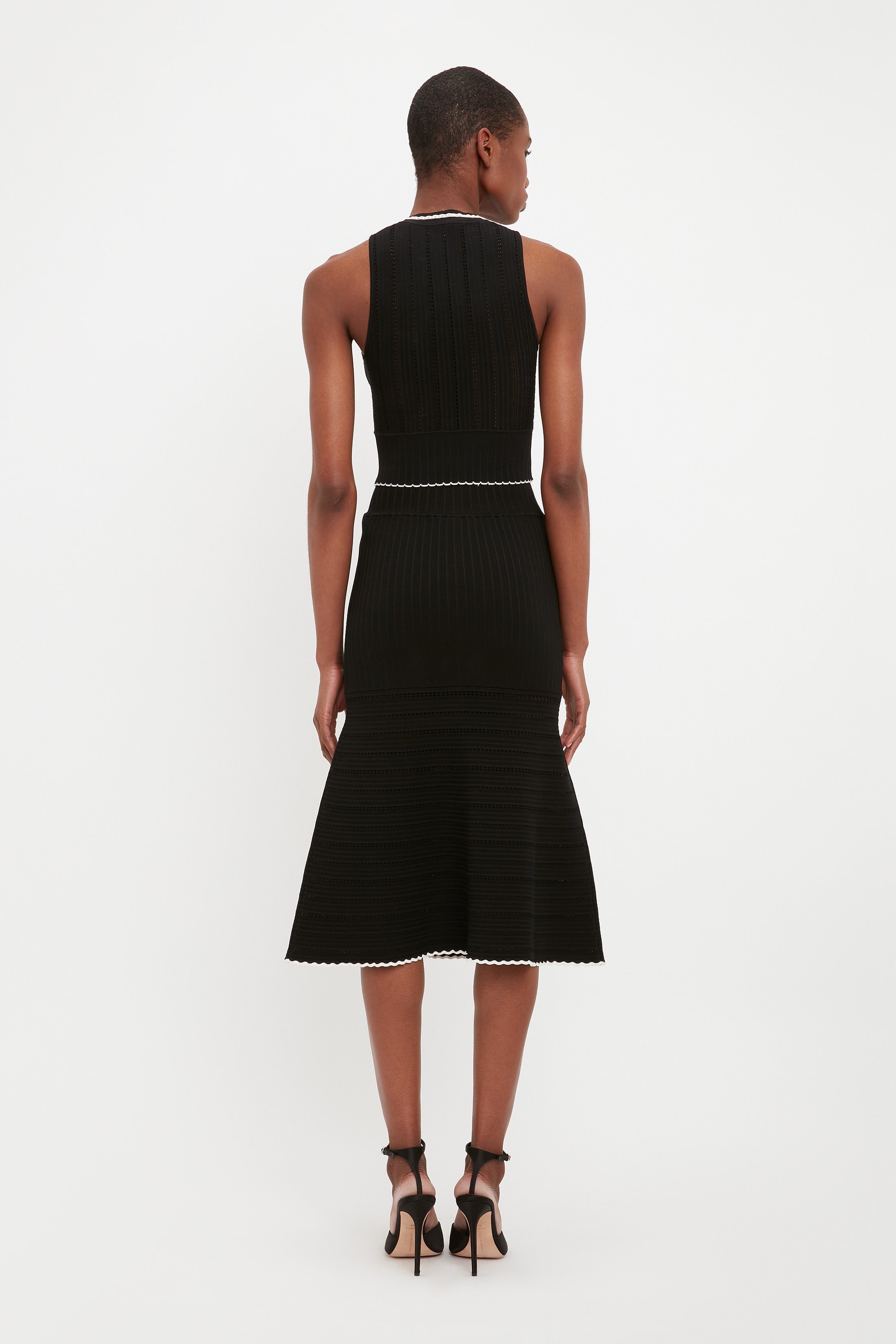 Sleeveless Top In Black - 7