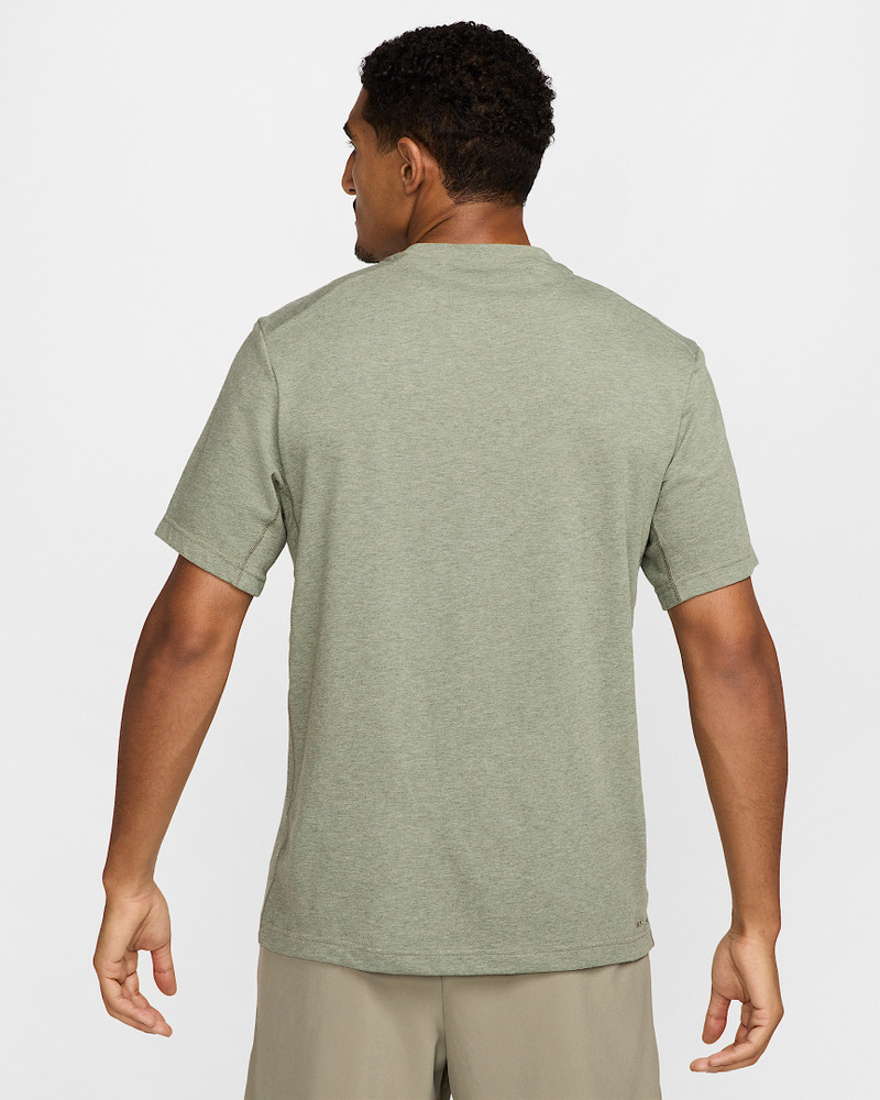 Nike Nike Primary Men's Dri-FIT Short-Sleeve Versatile Top outlook