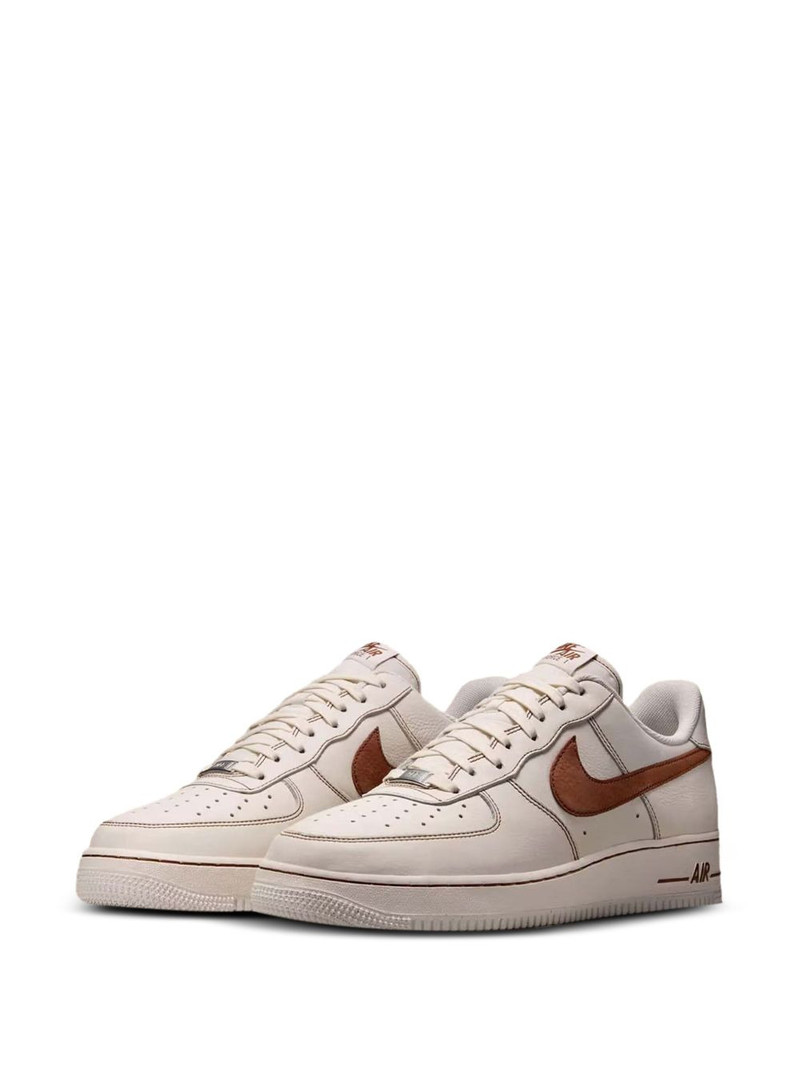 Nike Air Force 1 sneakers outlook