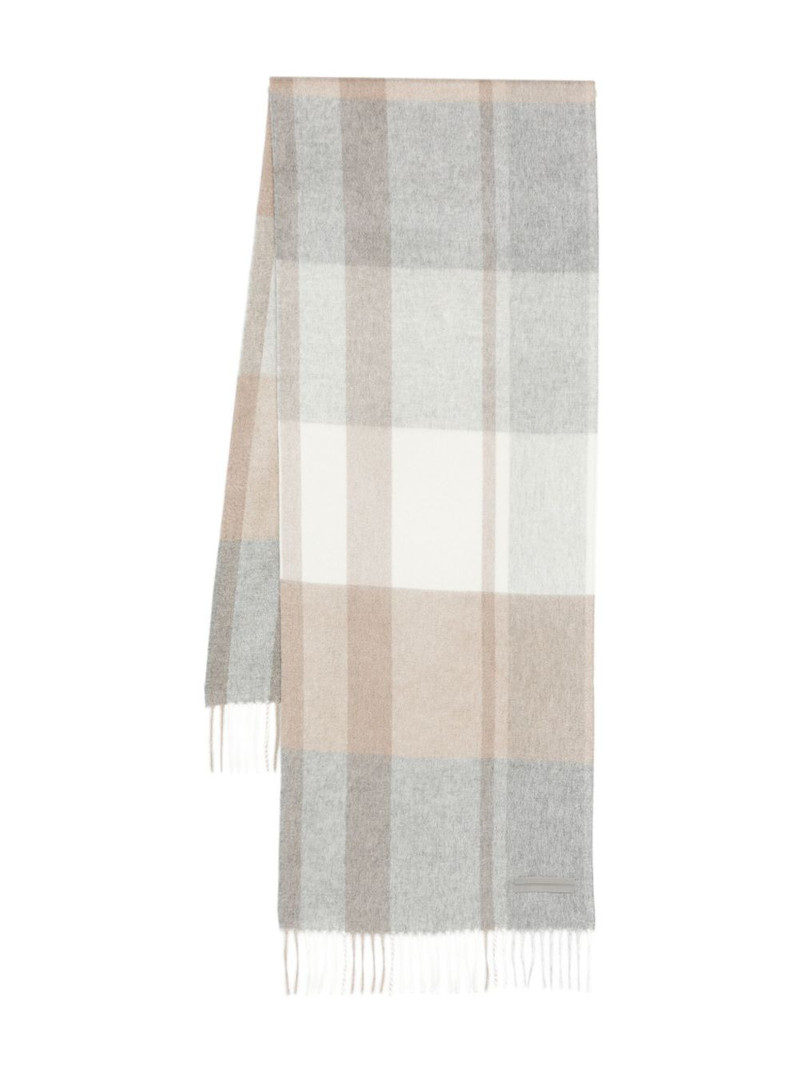 checked fringed scarf 1