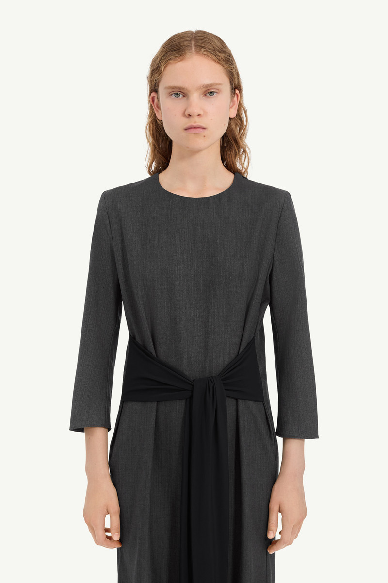Tailored dress with gloves 4