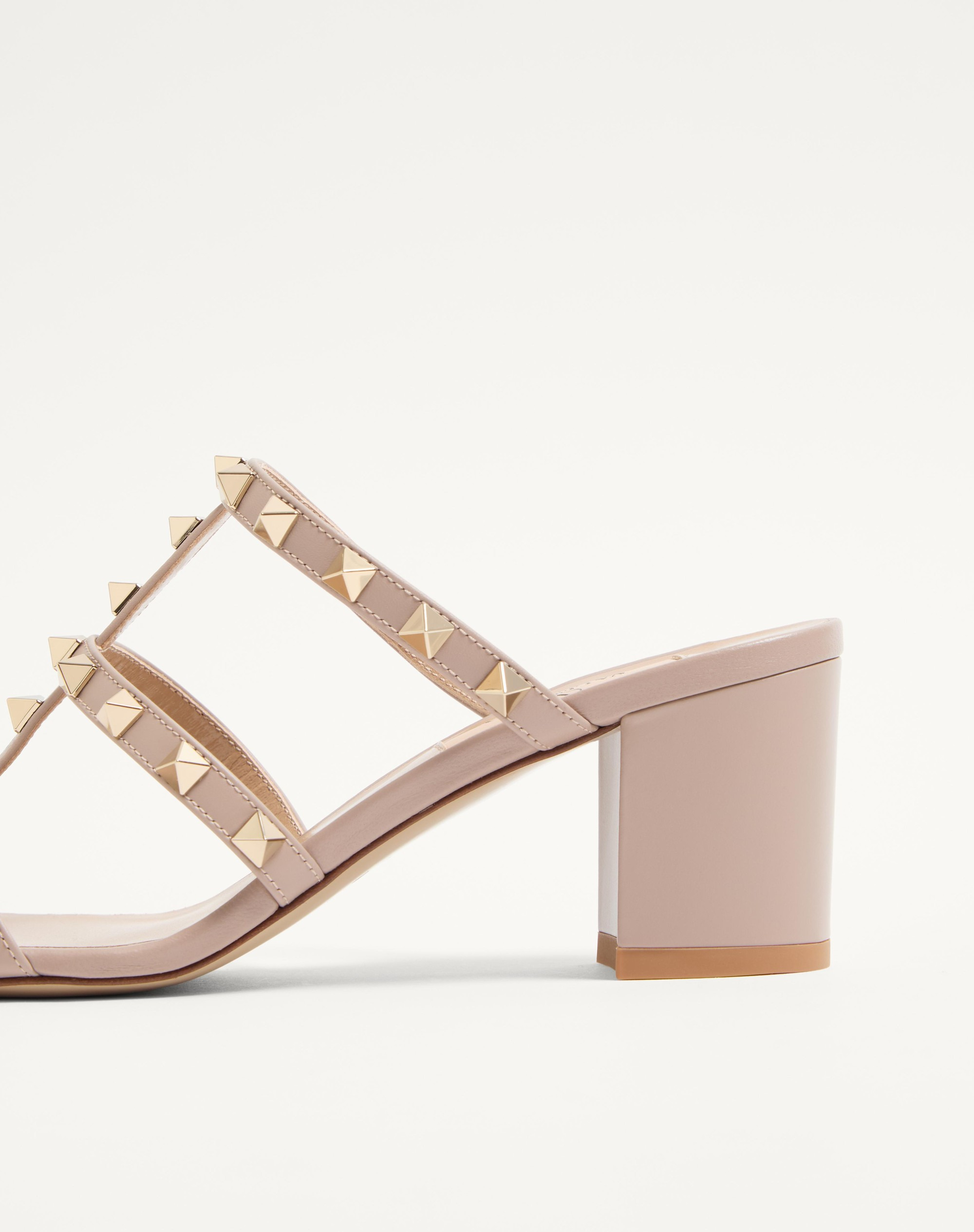 ROCKSTUD CALFSKIN LEATHER SLIDE SANDAL 60 MM - 7