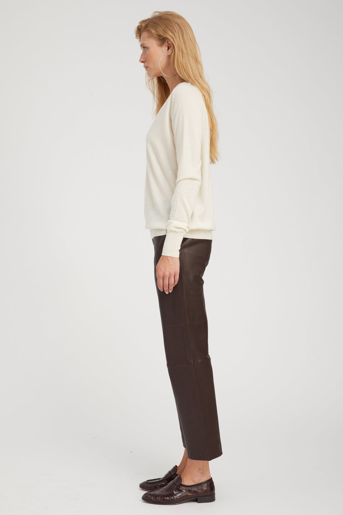 CHALK CASHMERE V-NECK SWEATER - 3