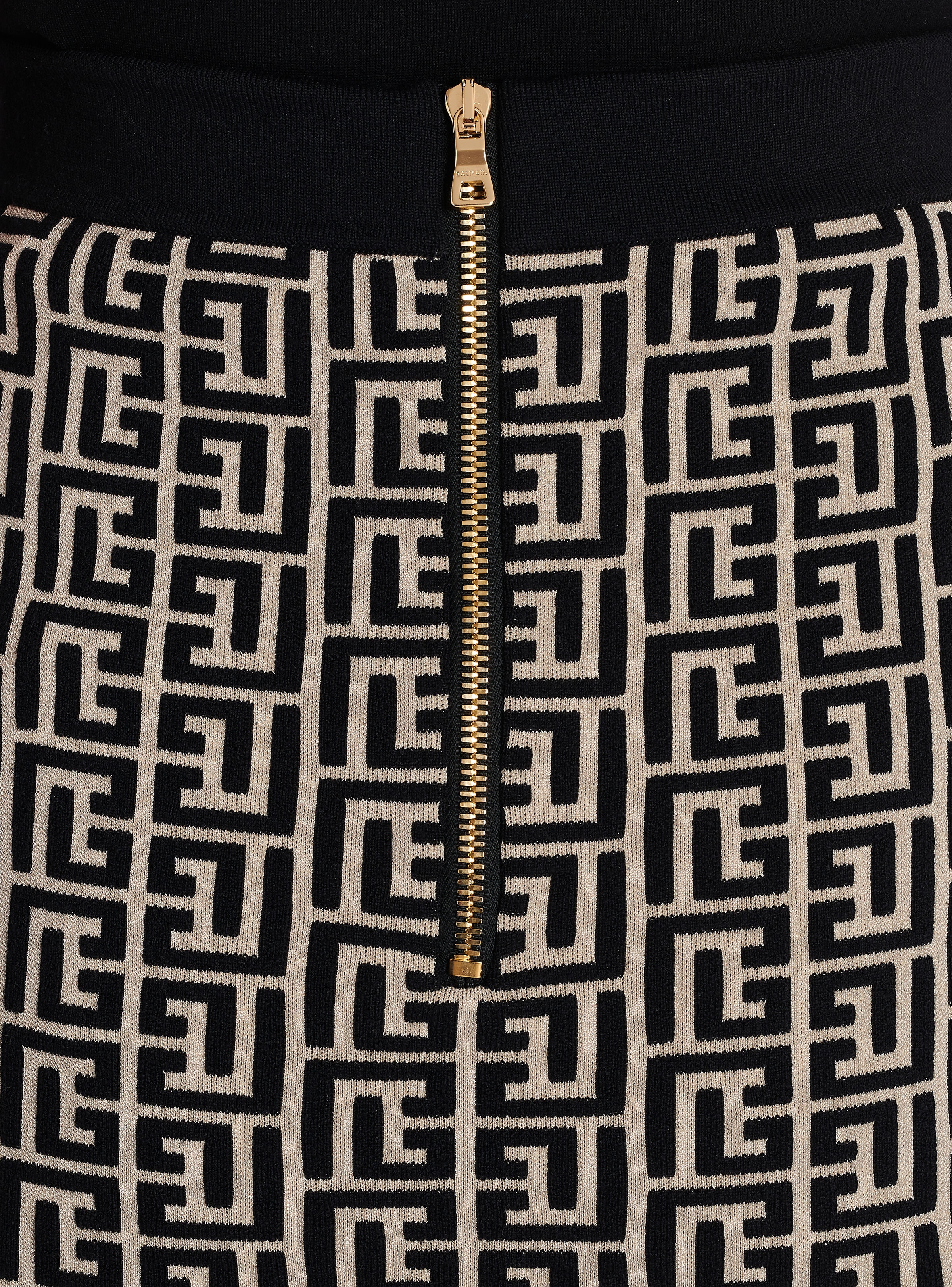 Monogrammed knit skirt - 5
