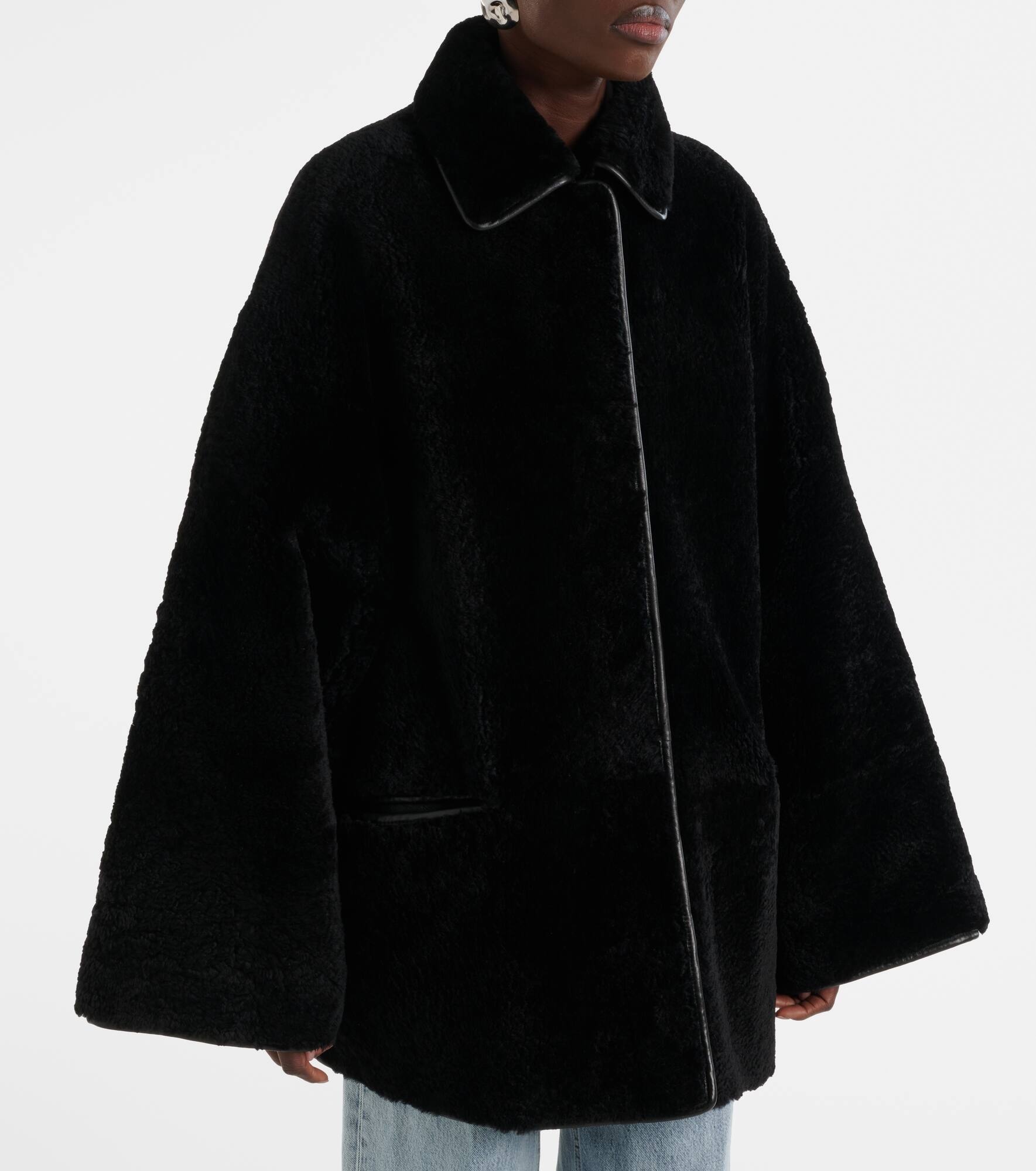 Oversized shearling jacket - 6