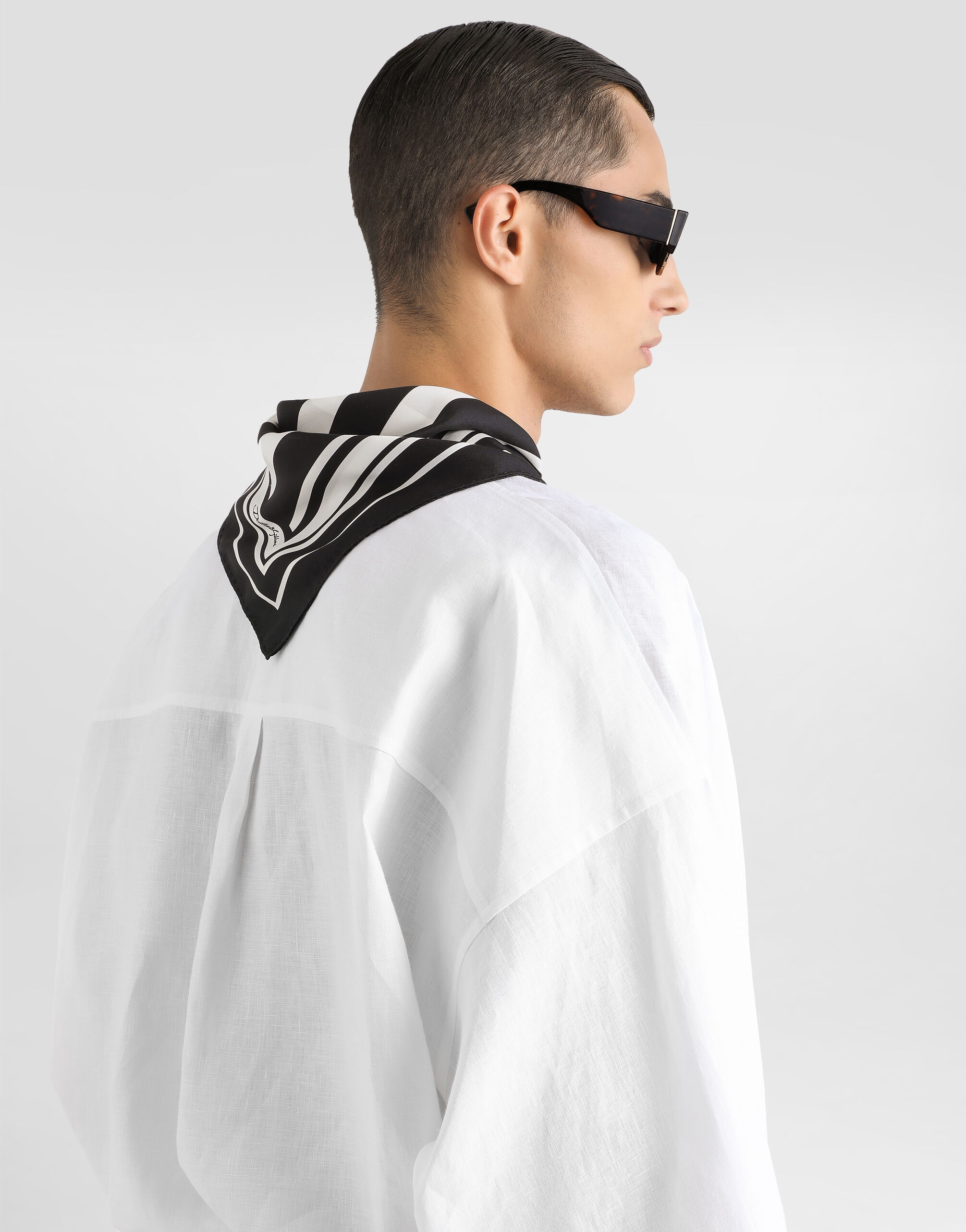 Long-sleeved silk shirt with pussy-bow - 5