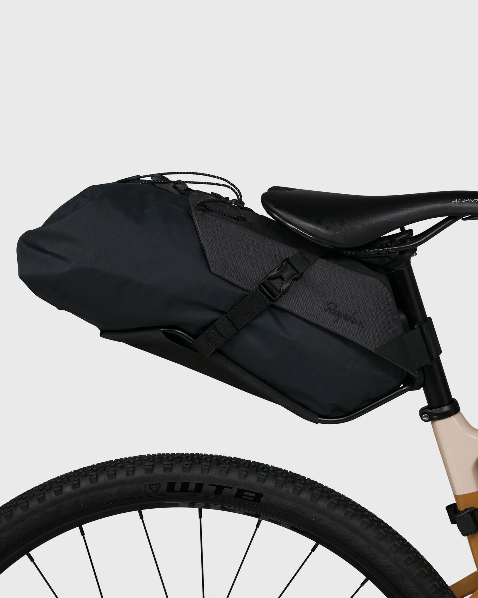 Explore Seat Pack - 1