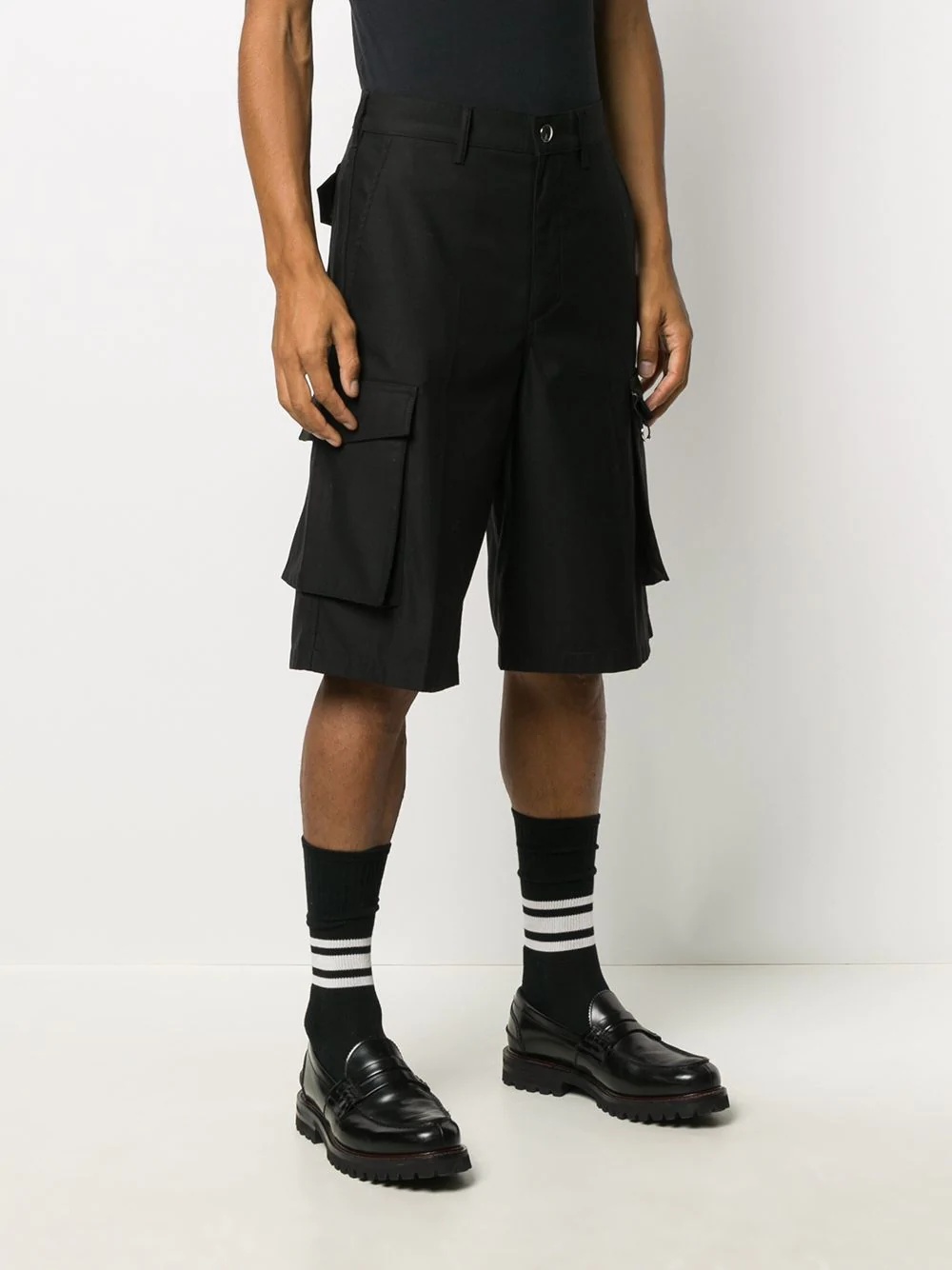 oversized pocket-style cargo shorts - 3