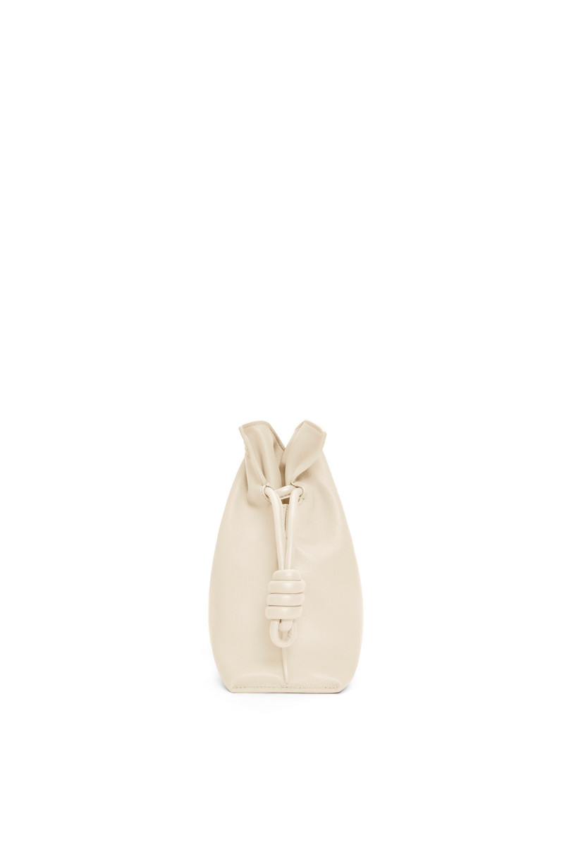 Flamenco clutch in nappa calfskin & Donut chain in resin 5