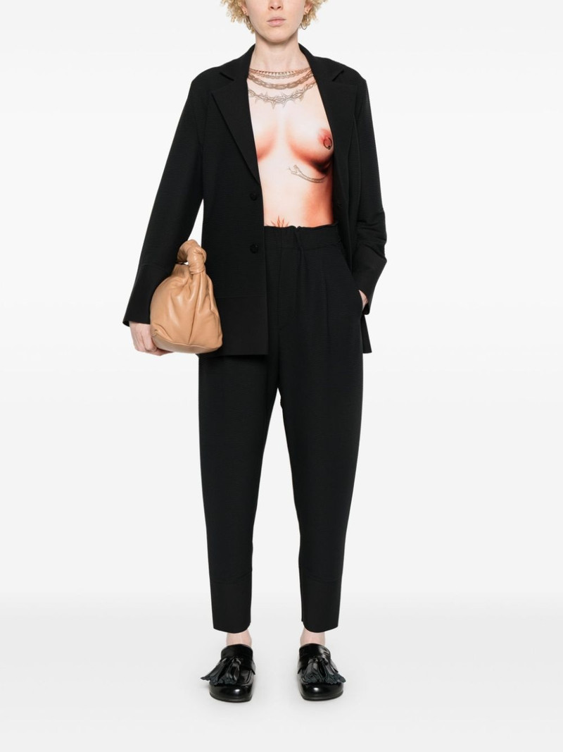 ISSEY MIYAKE plissÃ© cropped trousers outlook