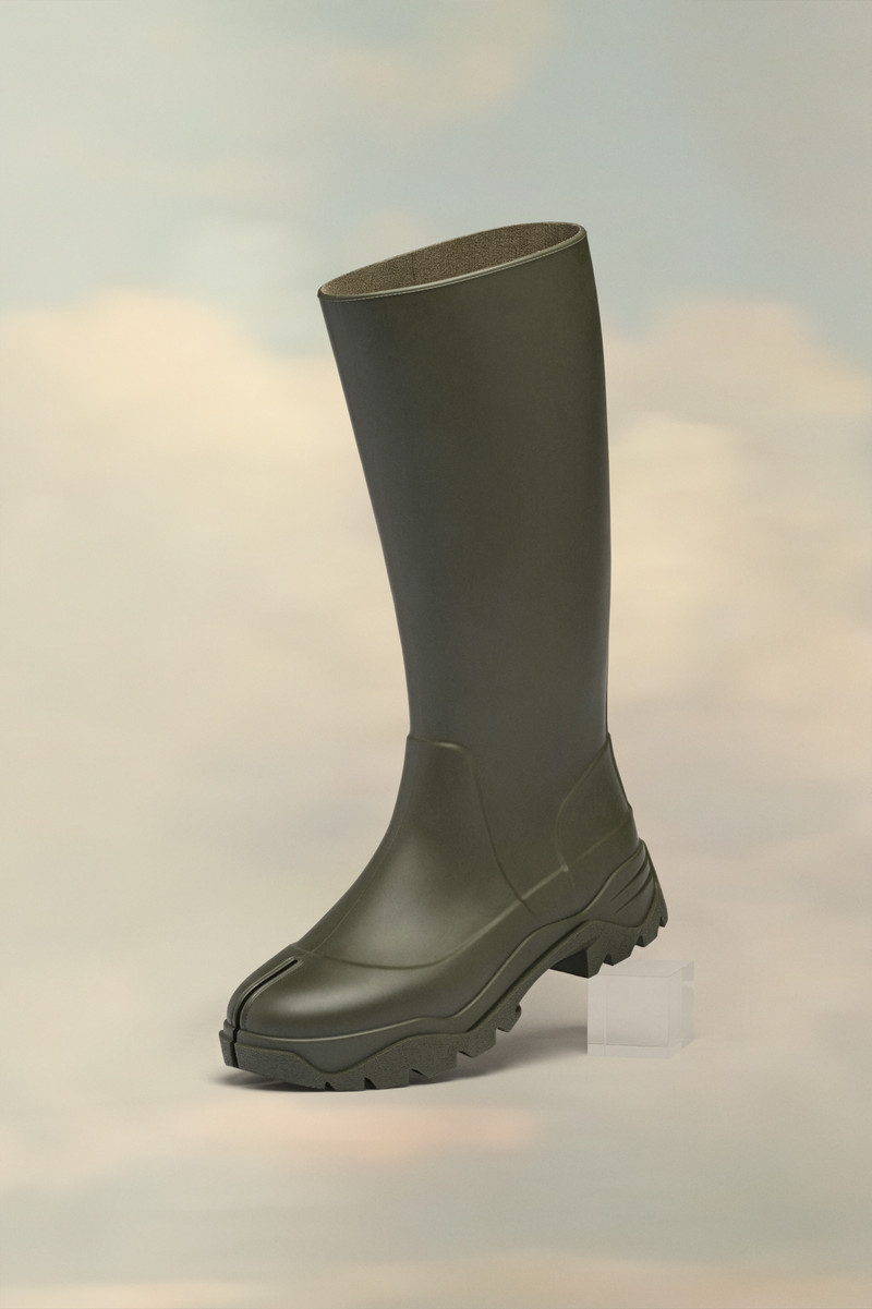 Tabi rubber boots 1