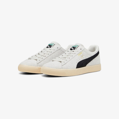 PUMA Clyde Teasel outlook