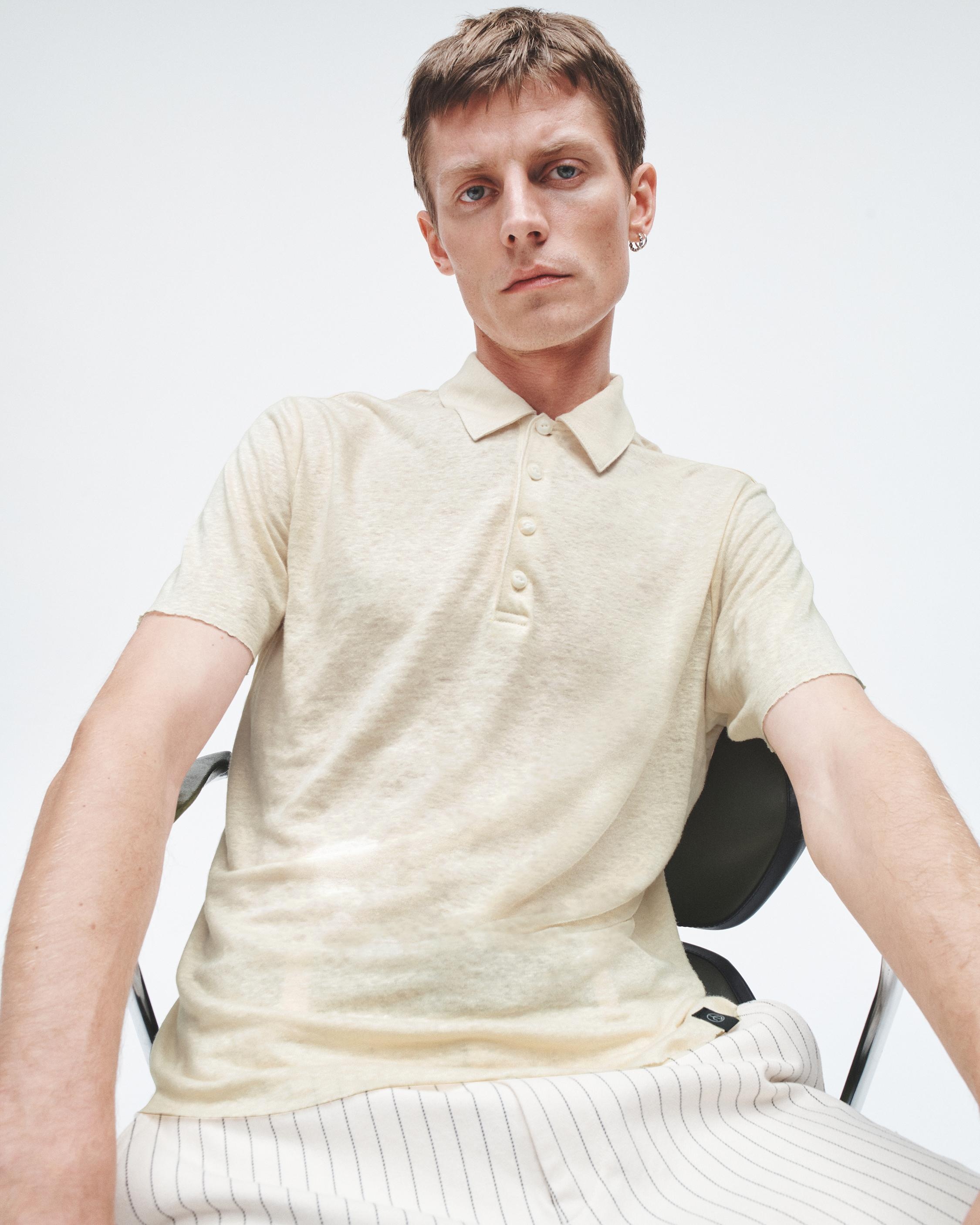 Classic Linen Polo
Classic Fit - 6