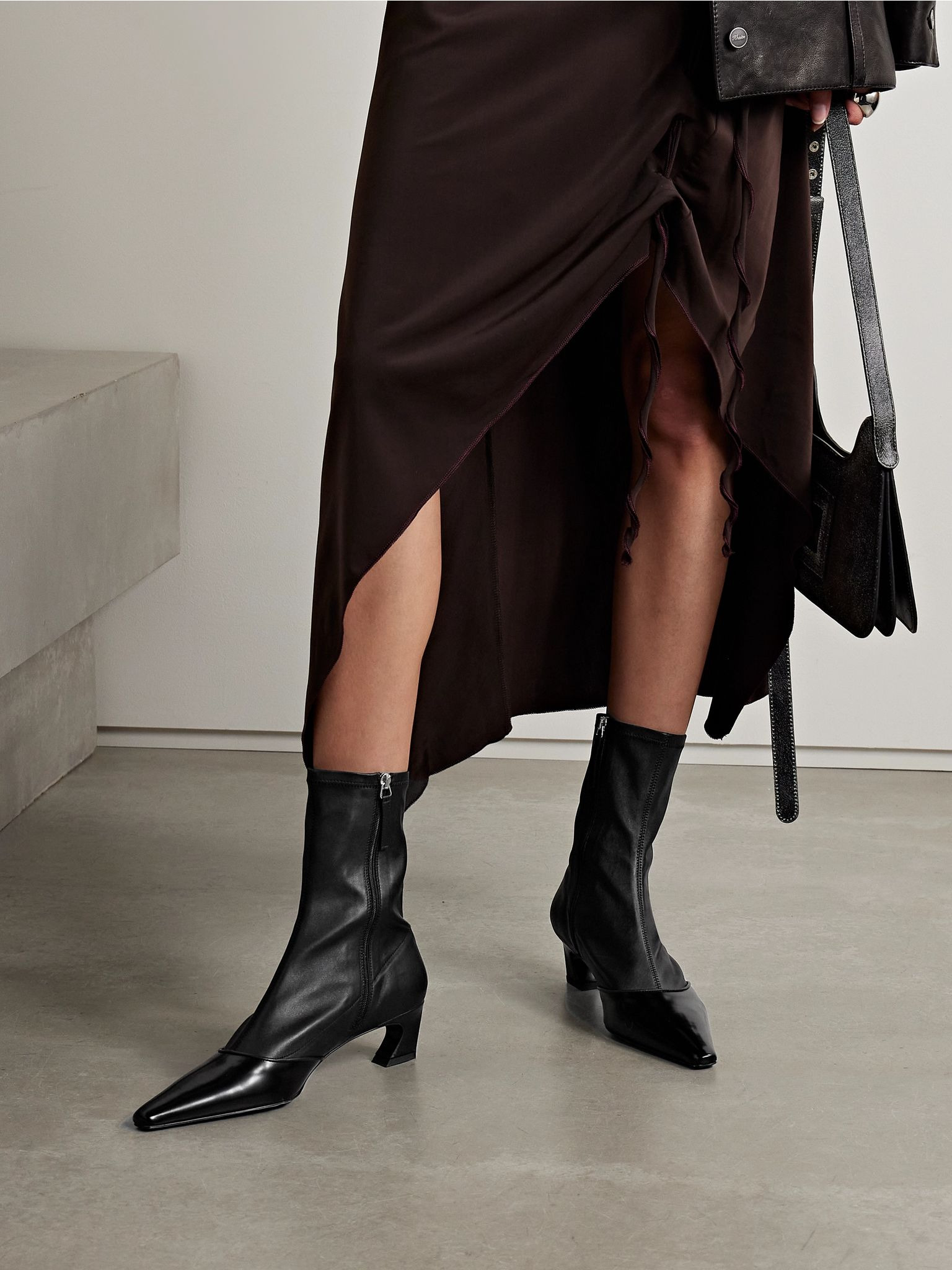 Patent-trimmed leather ankle boots Black - 2