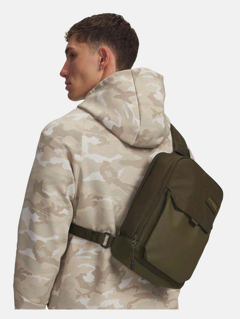 UA Triumph Utility 5