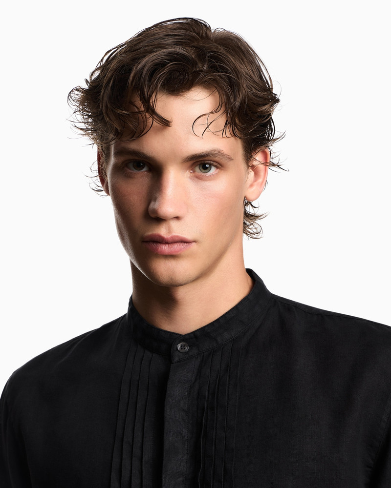 GARMENT-DYED LINEN SHIRT WITH GURU COLLAR AND PLEATED DETAIL 5