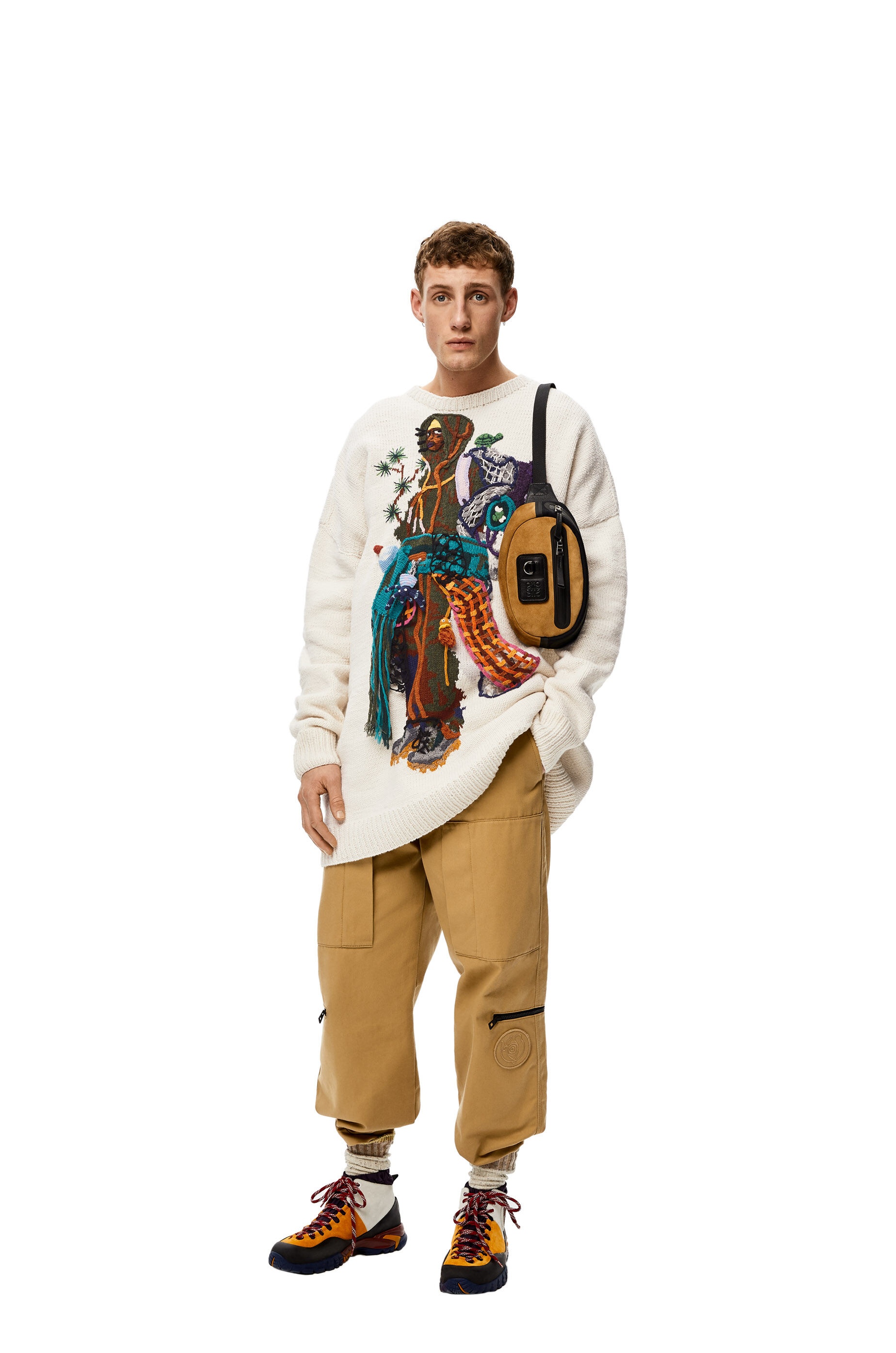 Round bumbag in recycled canvas and suede 2