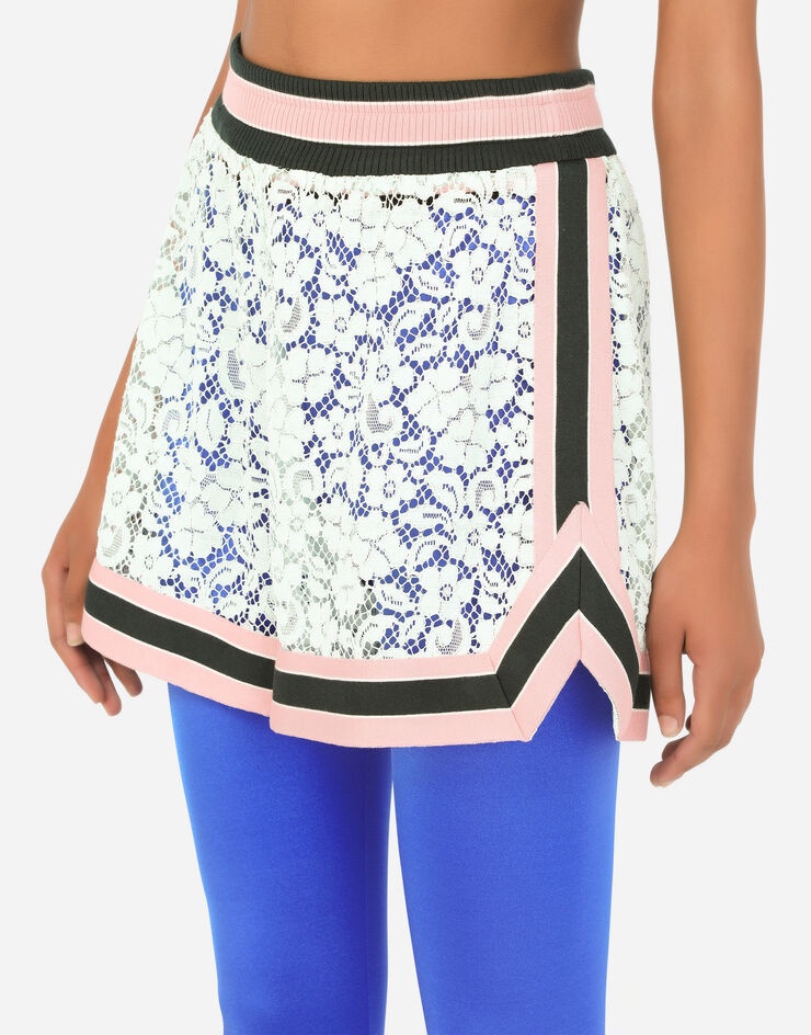 Lace shorts with contrasting trims - 4