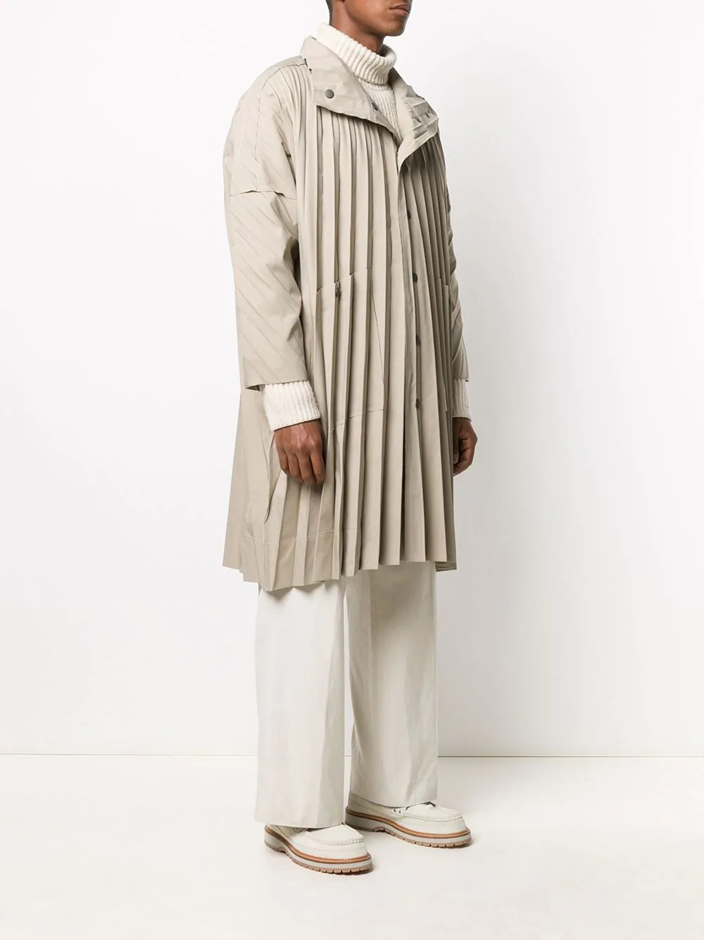 pleated funnel-neck coat - 3