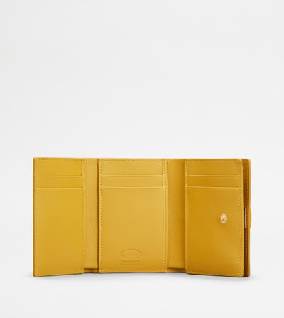 Tod's T TIMELESS WALLET IN LEATHER - YELLOW outlook