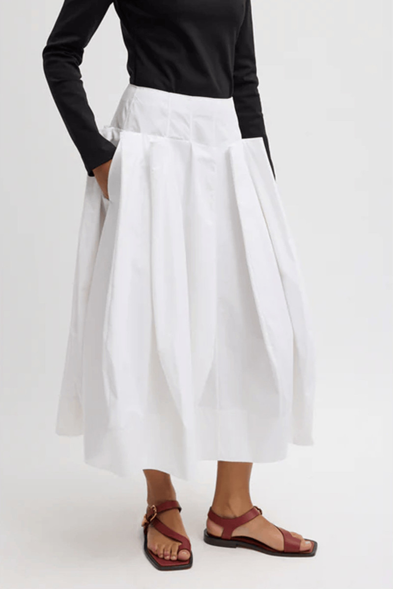 Compact Poplin Pinch Pleat Full Skirt in White 3