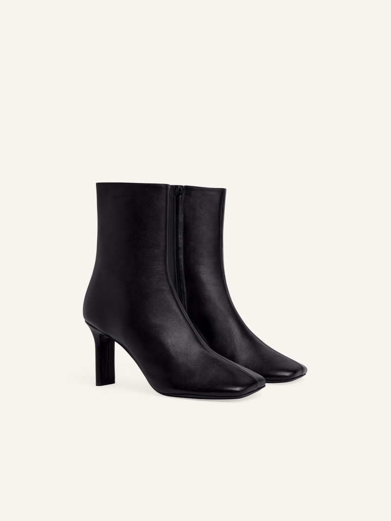 courrèges SQUARE TOE LEATHER ANKLE BOOTS outlook