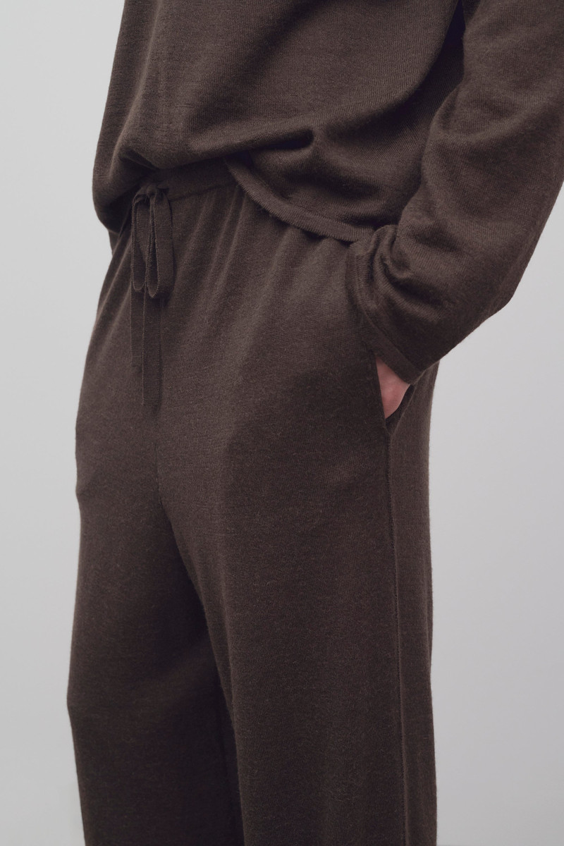 Darvi Pant in Llama and Silk 6