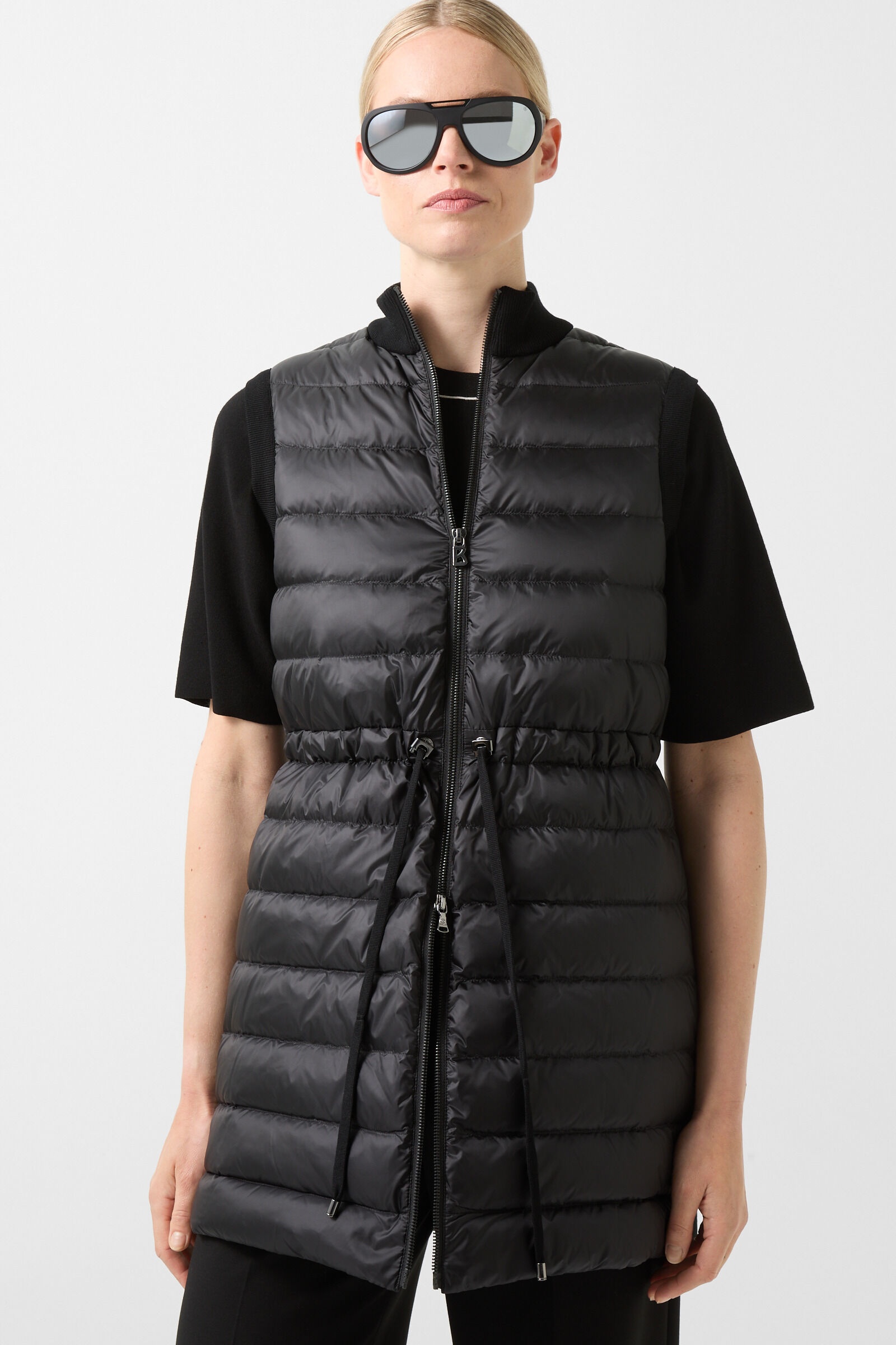 Arina Hybrid knitted vest in Black - 2