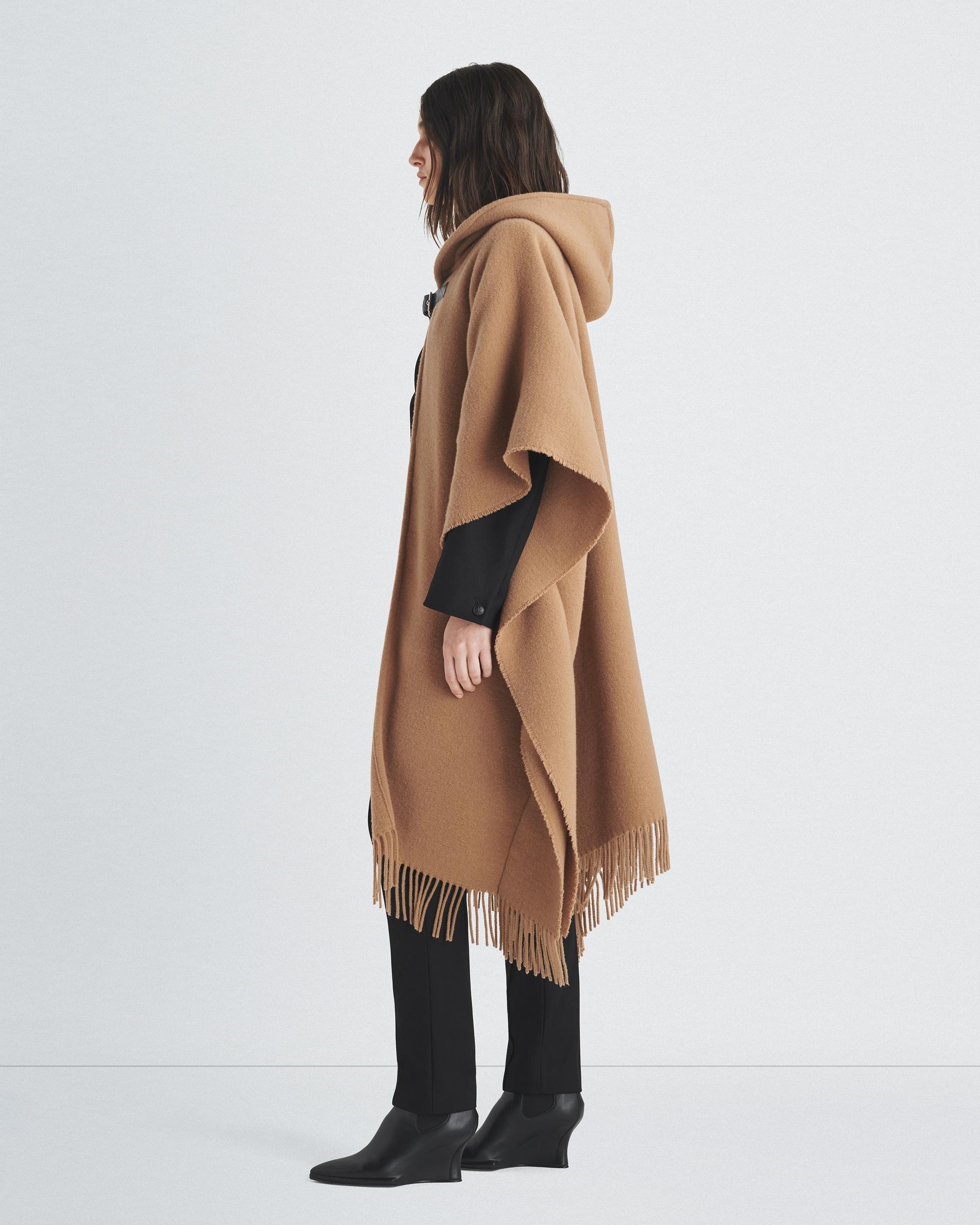 Wool Cloak Poncho
Midweight - 4