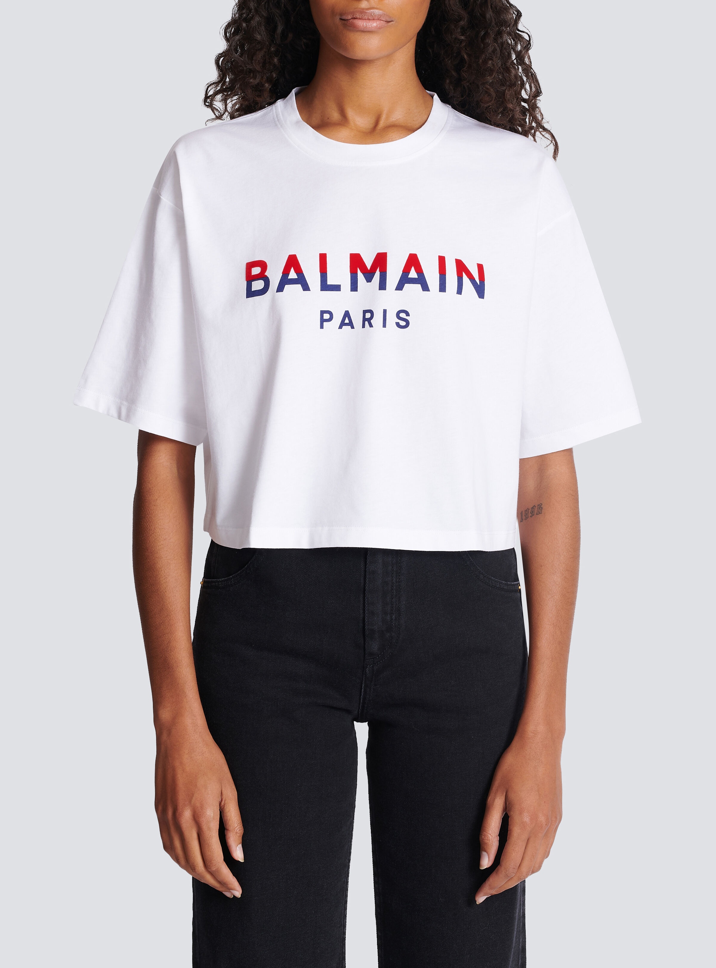 Flocked Balmain Paris cropped T-Shirt - 5