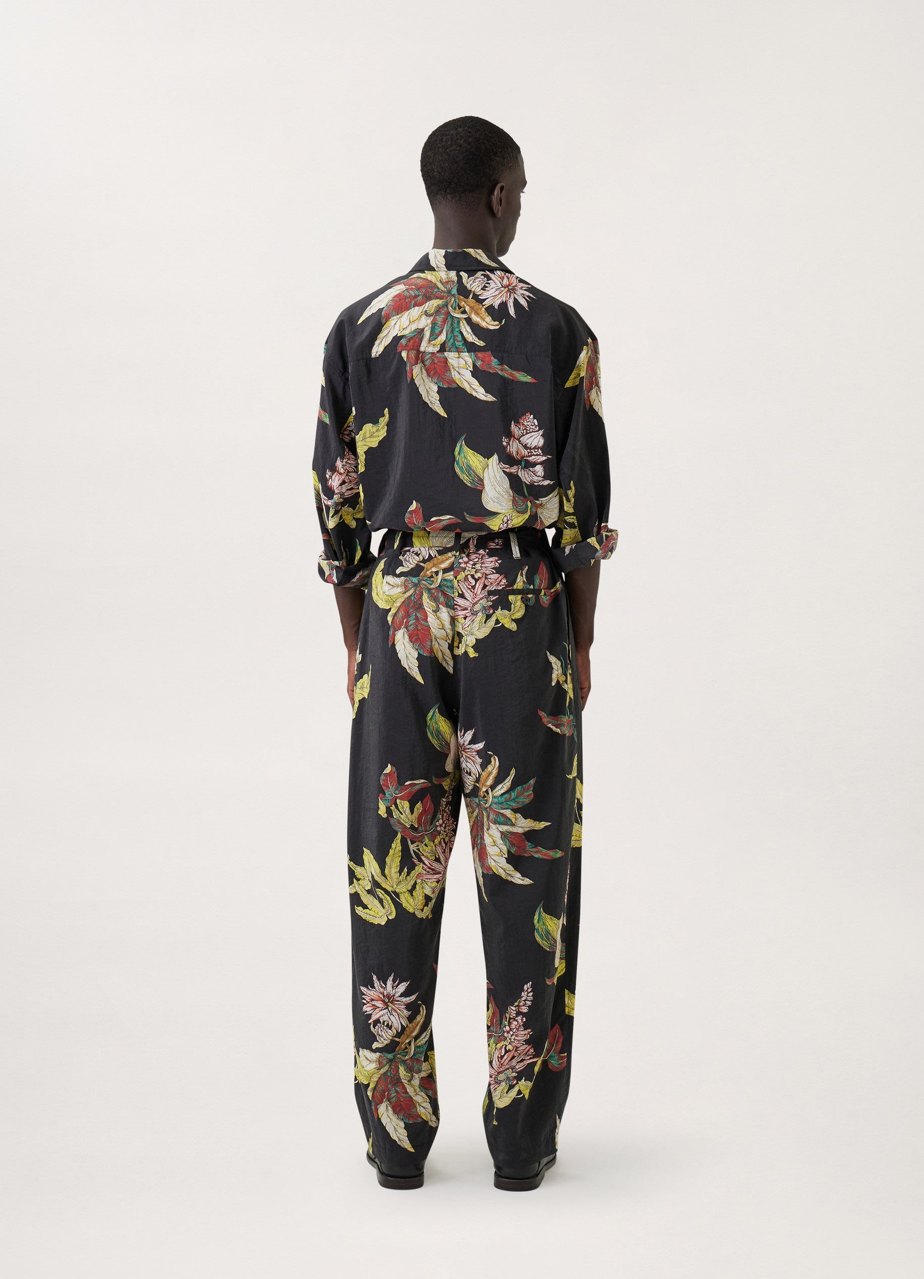 BELTED LOOSE PANTS
TROPICAL DRY SILK - 4