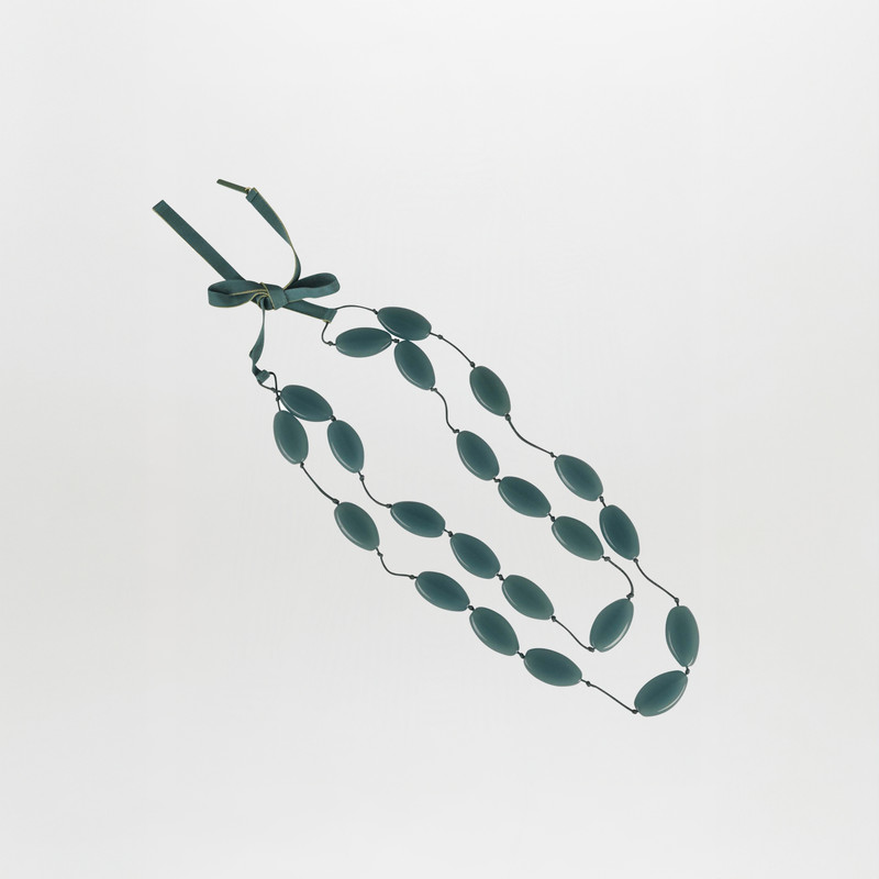 Olivia Necklace Emerald 1
