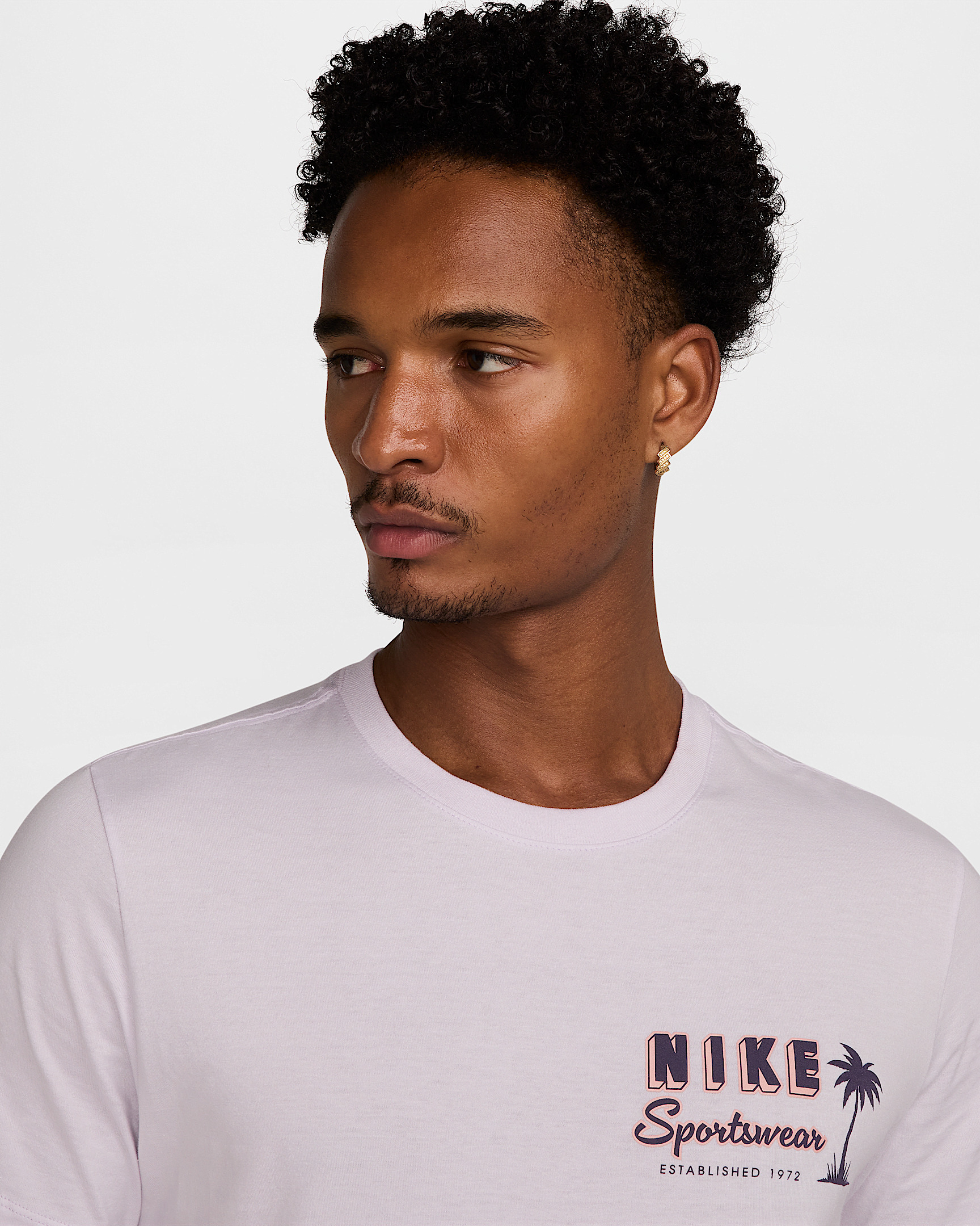 Nike Sportswear Men's Crew-Neck T-Shirt - 3