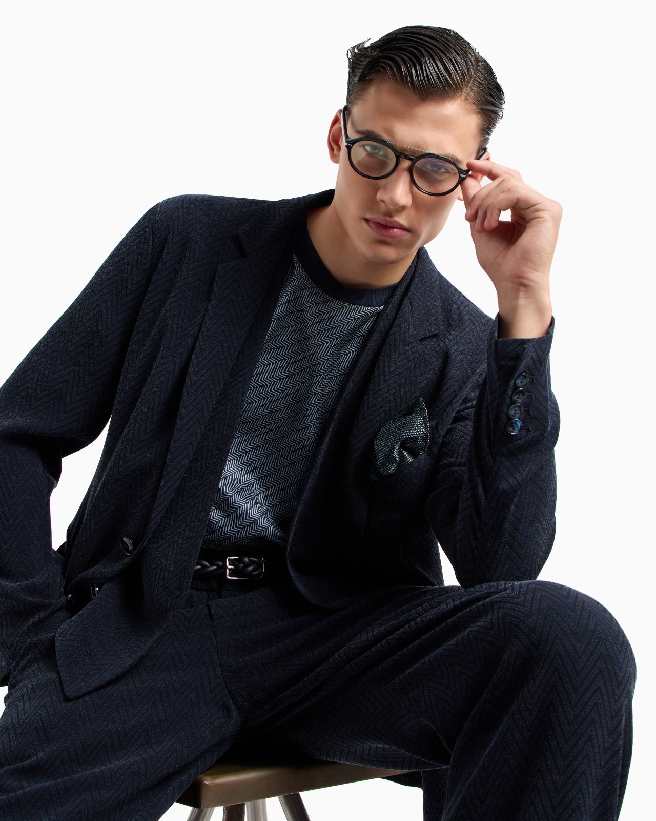 DOUBLE-BREASTED WAISTCOAT IN VIRGIN WOOL AND SILK - 6