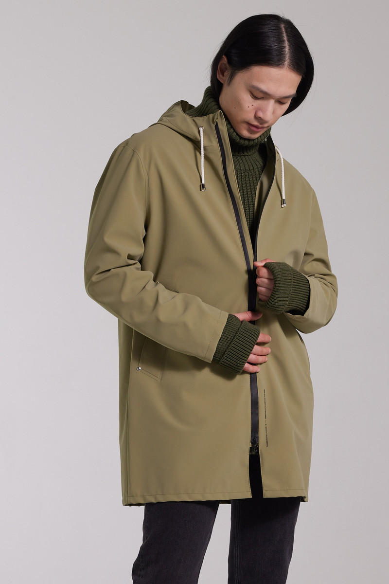 Stutterheim Stockholm Lightweight Zip Matte Raincoat Aloe outlook