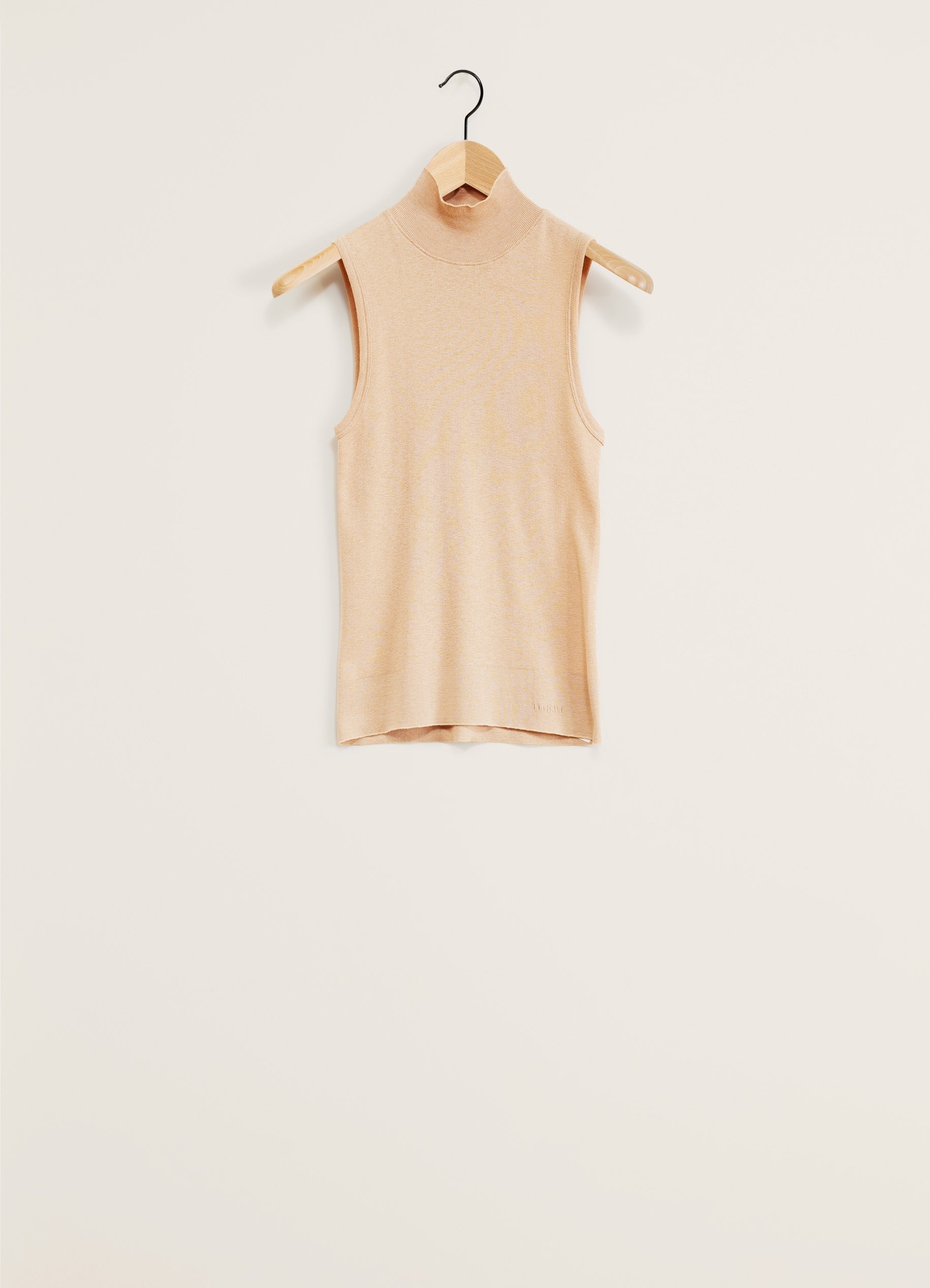 SEAMLESS SLEEVELESS HIGH NECK TOP - 1